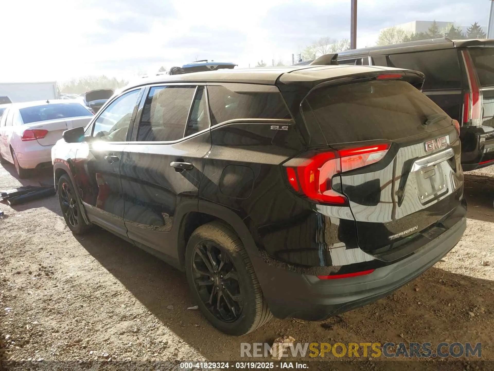 14 Photograph of a damaged car 3GKALMEV6LL296032 GMC TERRAIN 2020