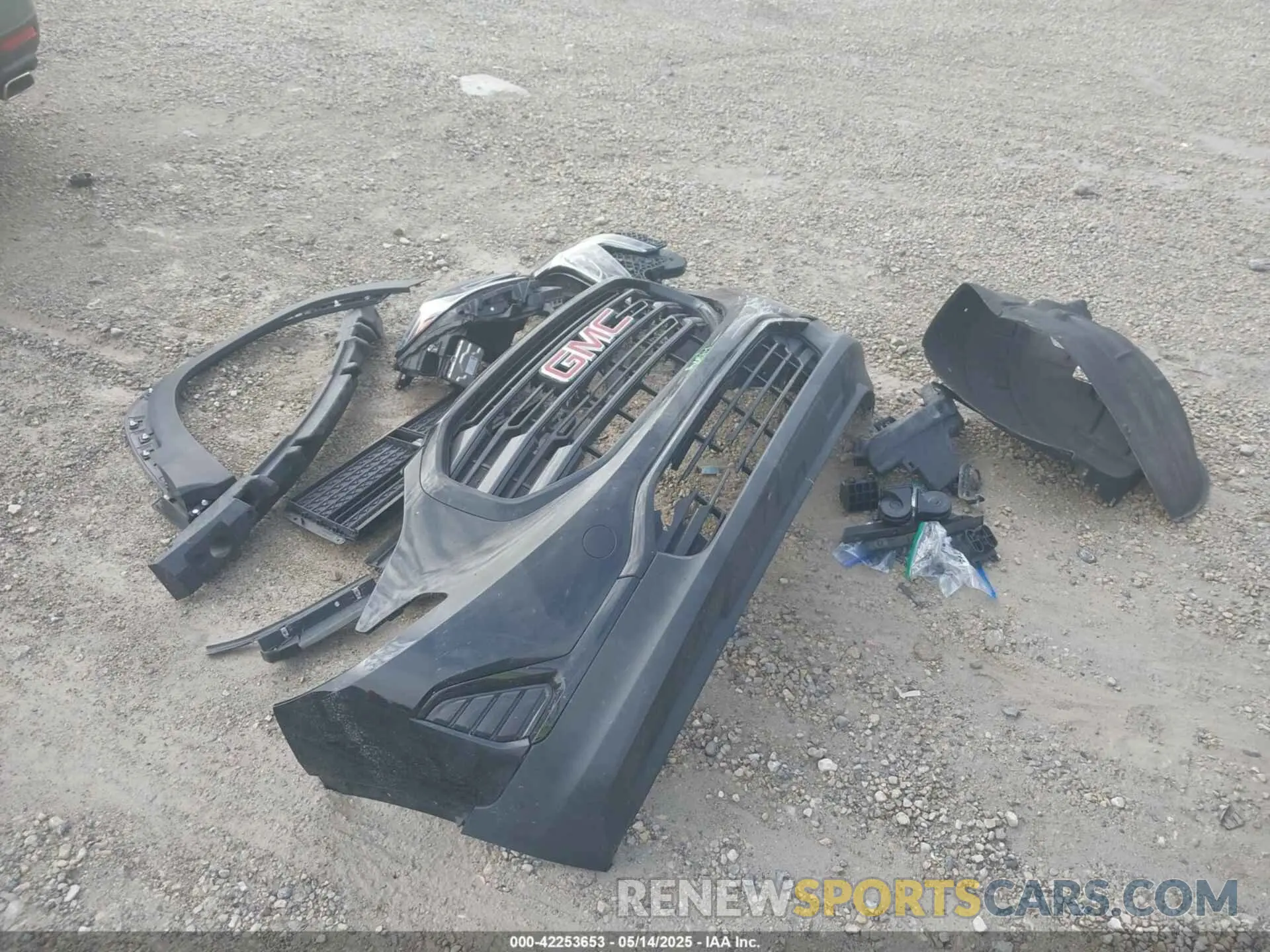 12 Photograph of a damaged car 3GKALMEV6LL309894 GMC TERRAIN 2020