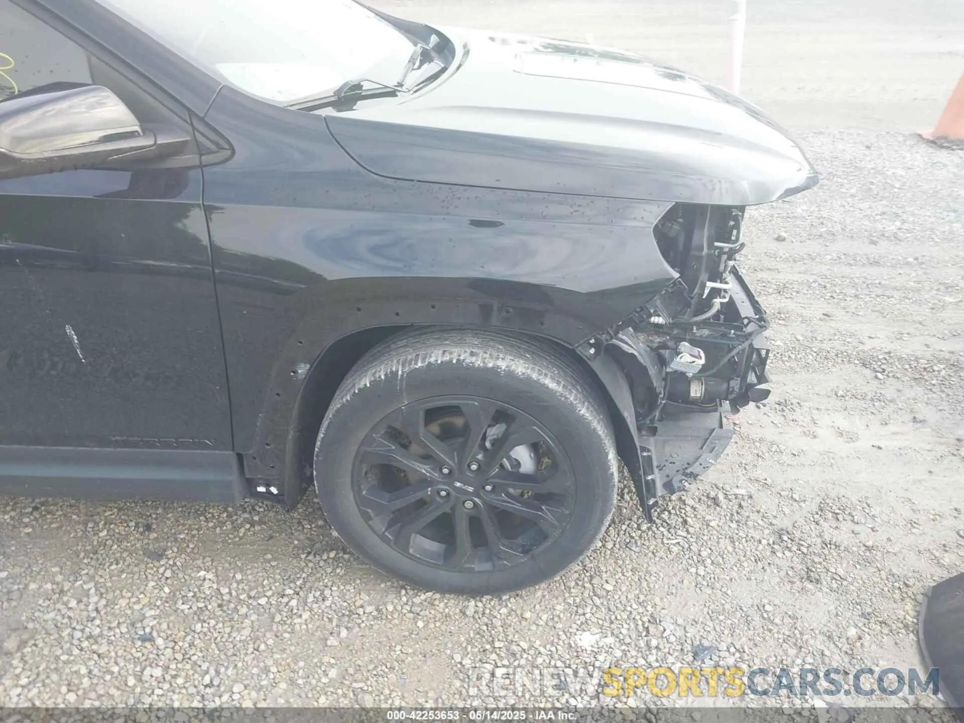 19 Photograph of a damaged car 3GKALMEV6LL309894 GMC TERRAIN 2020