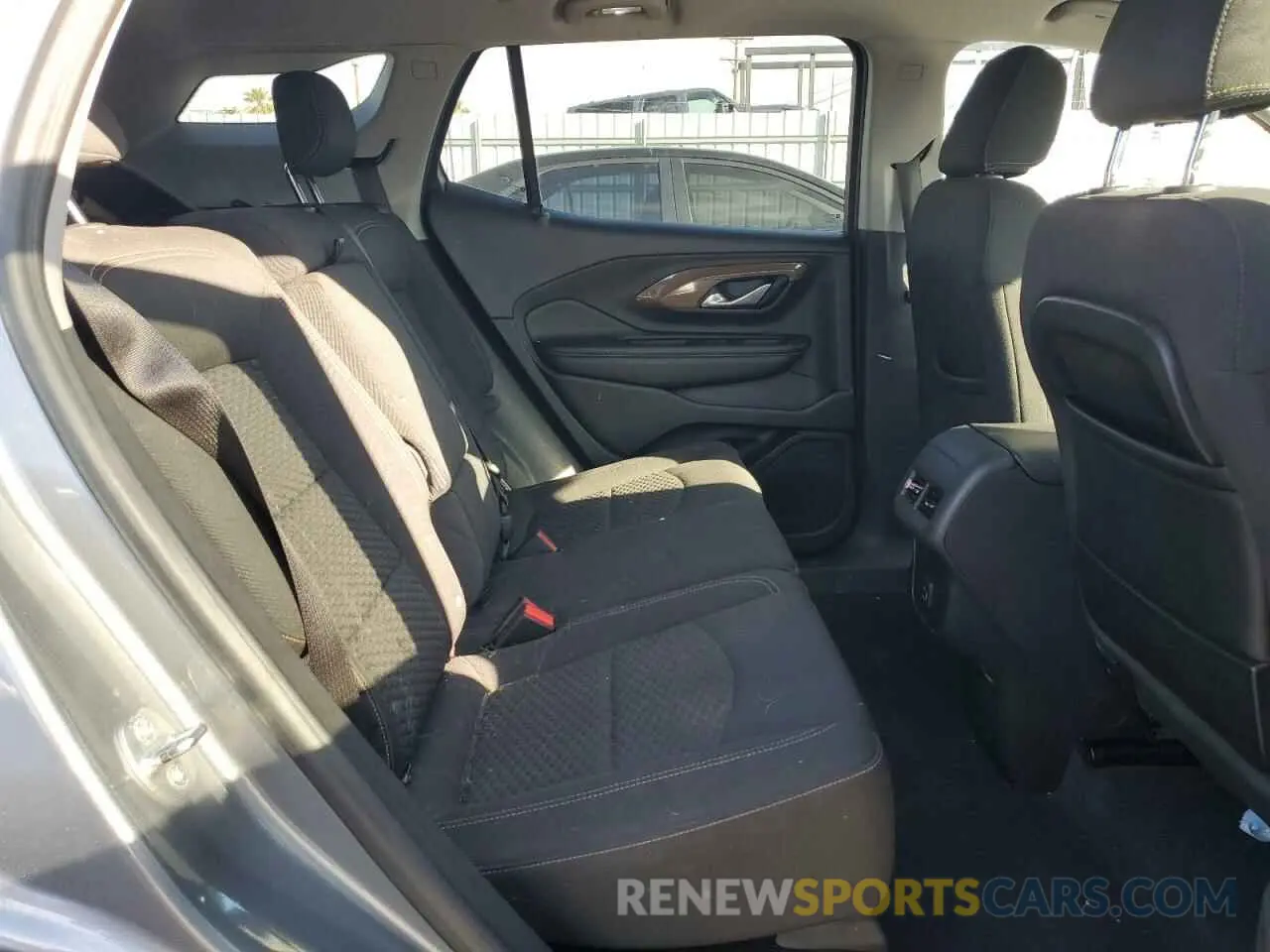 10 Фотография поврежденного автомобиля 3GKALMEV7LL145491 GMC TERRAIN 2020