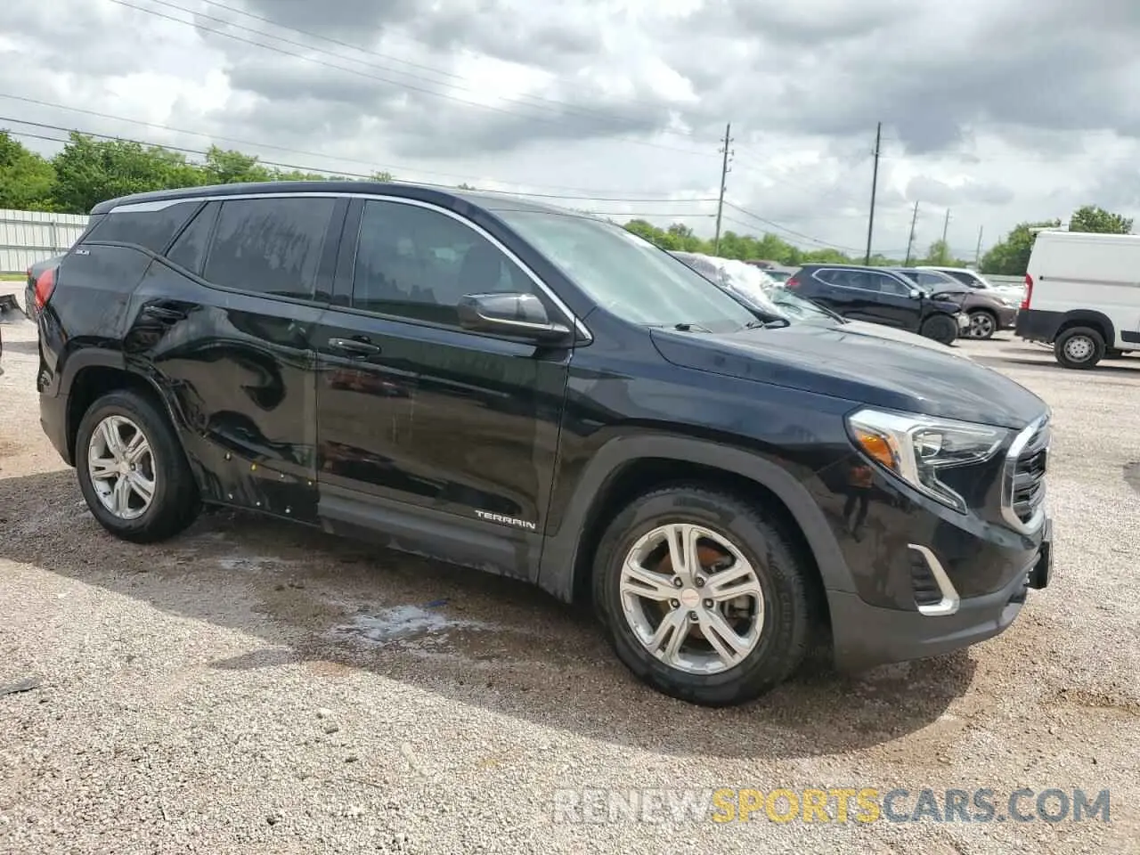 4 Photograph of a damaged car 3GKALMEV7LL199034 GMC TERRAIN 2020
