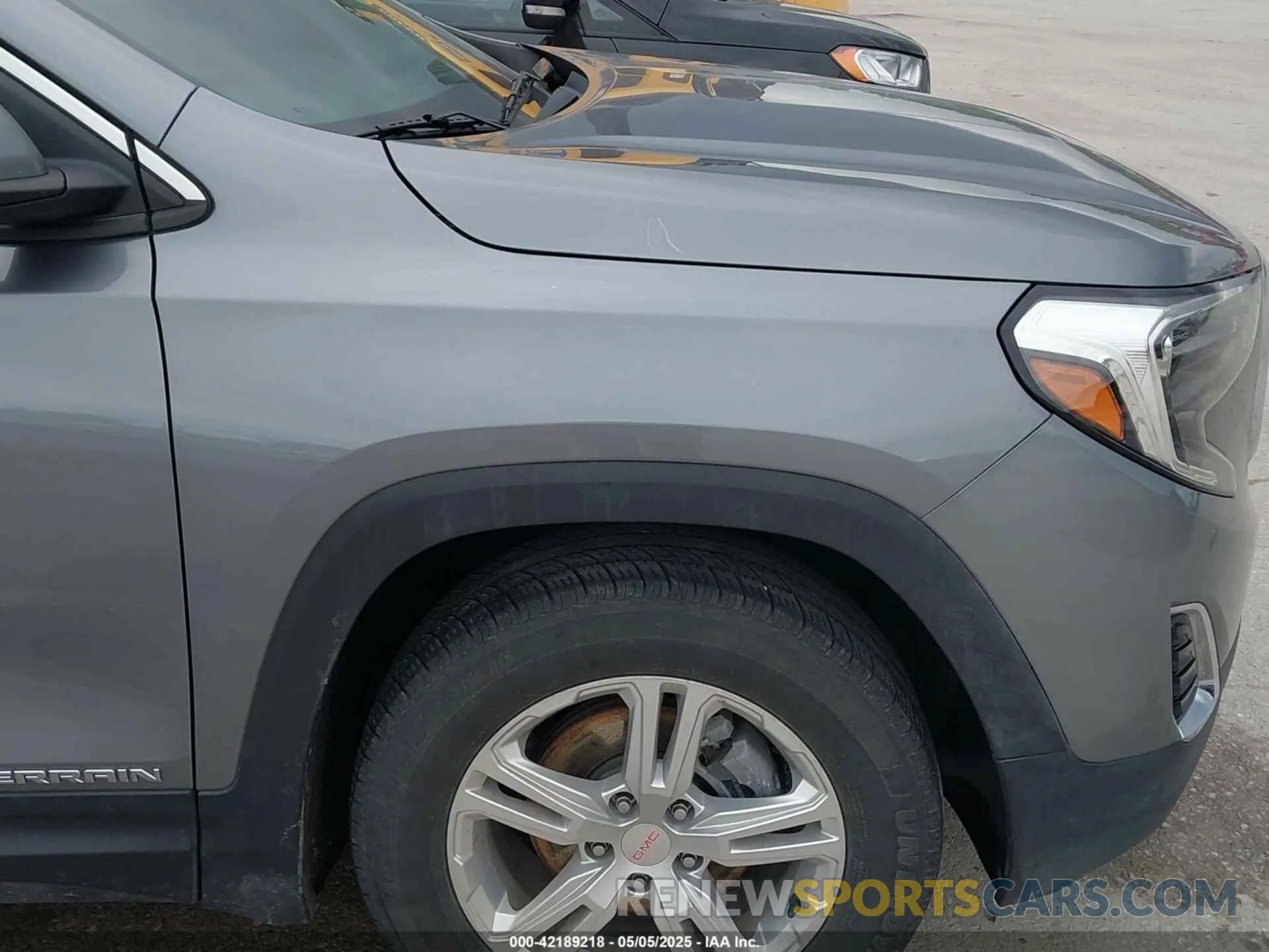 6 Photograph of a damaged car 3GKALMEV7LL212901 GMC TERRAIN 2020