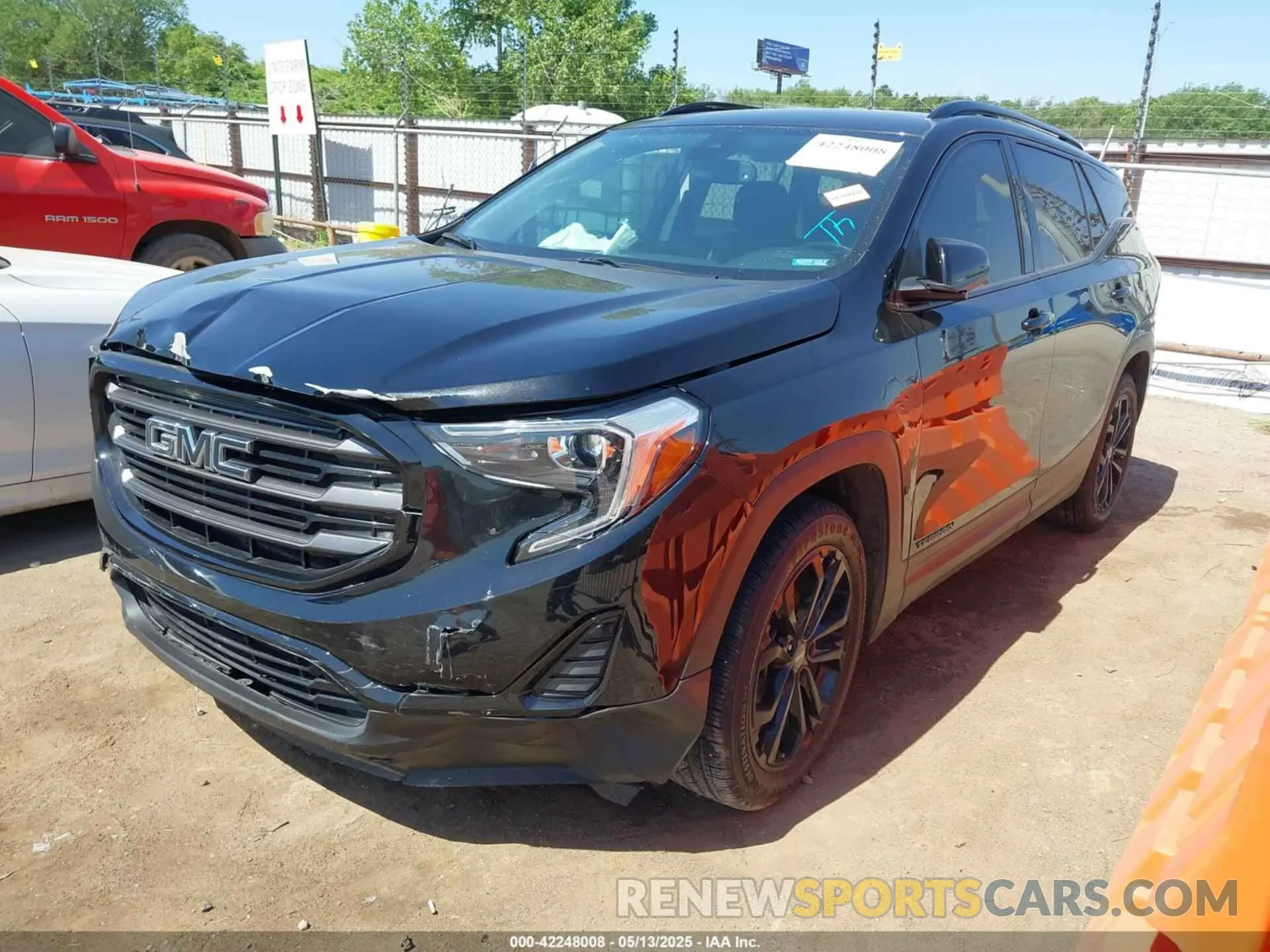 2 Photograph of a damaged car 3GKALMEV7LL261726 GMC TERRAIN 2020