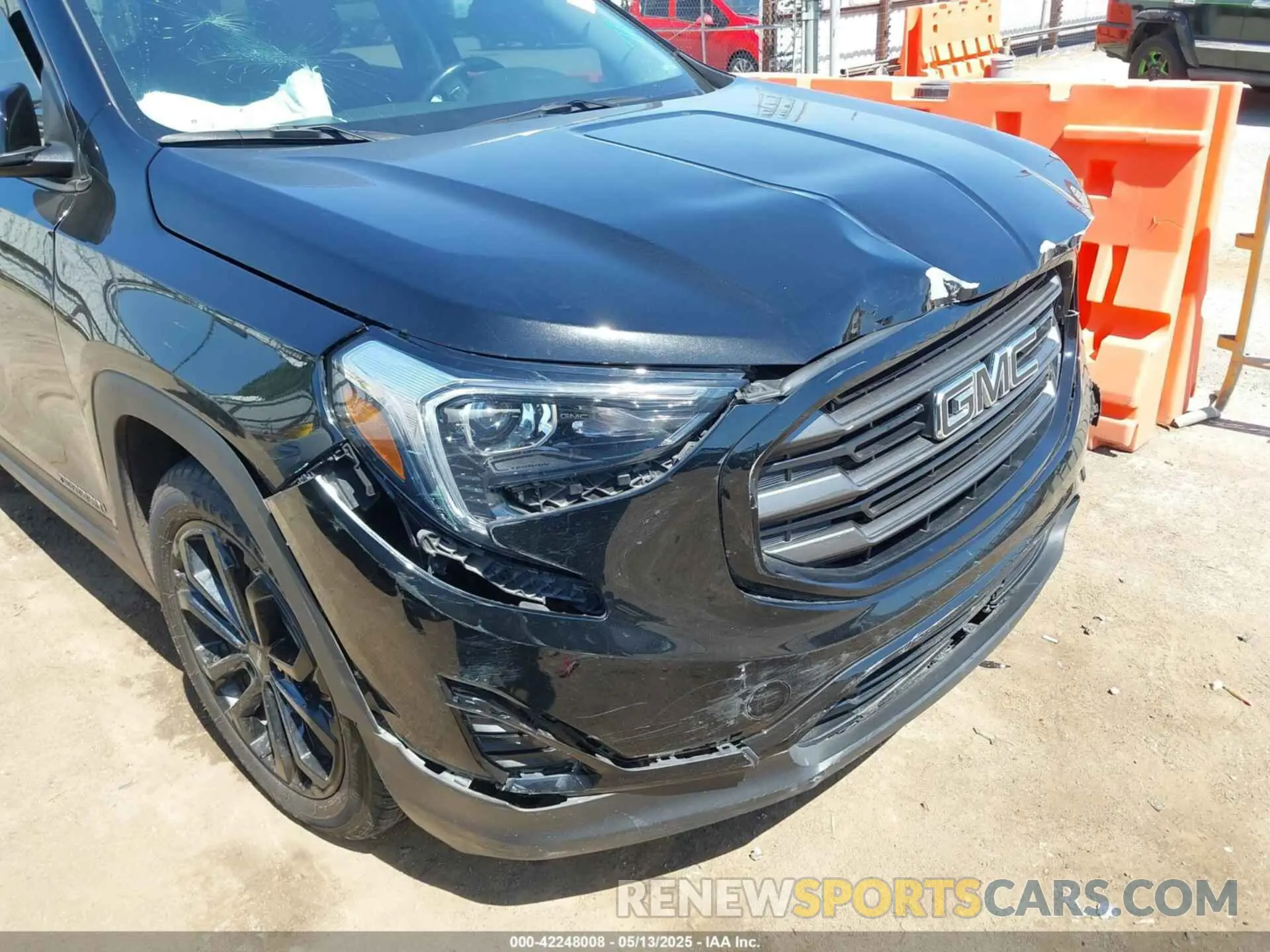6 Photograph of a damaged car 3GKALMEV7LL261726 GMC TERRAIN 2020