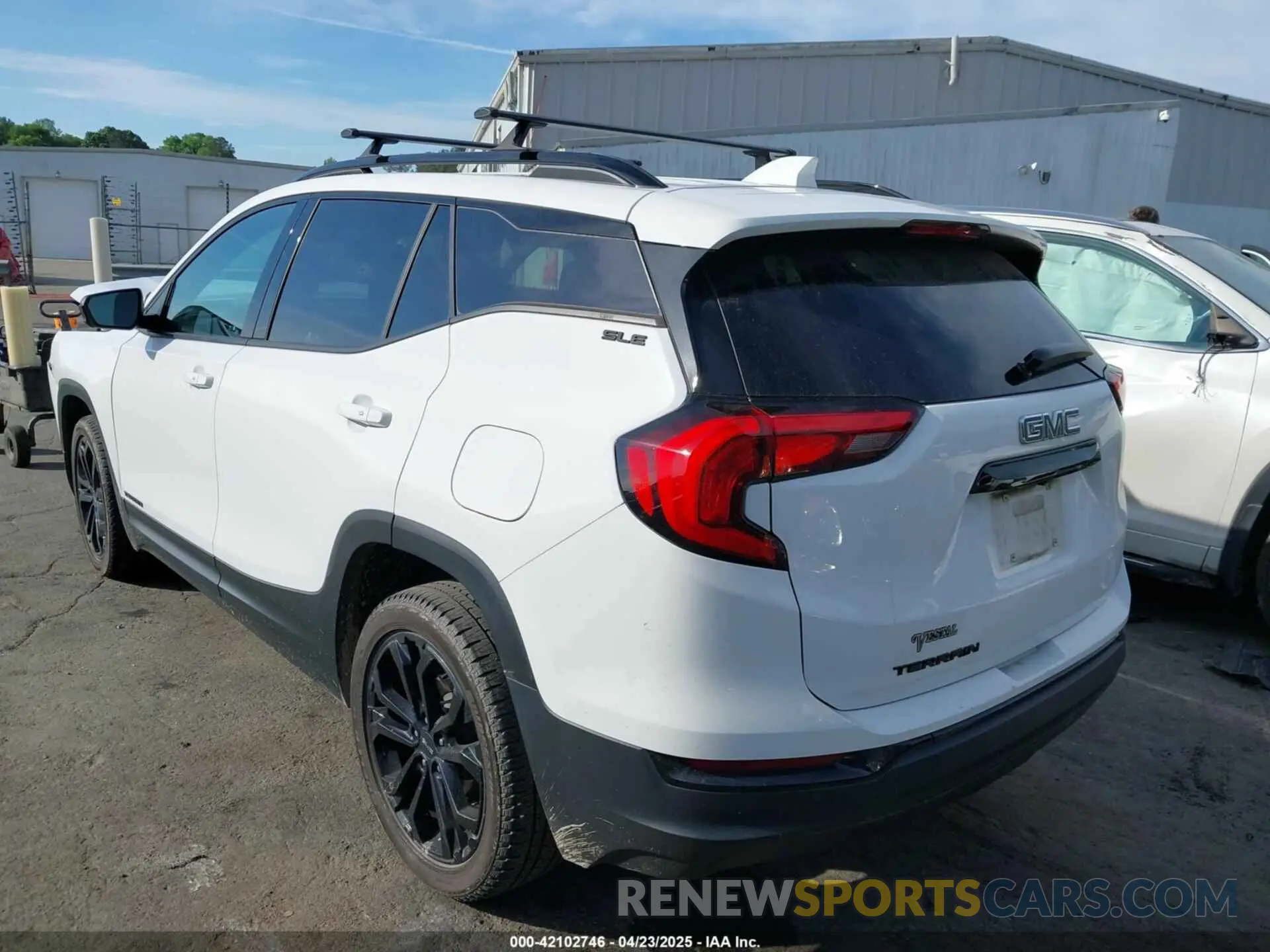 3 Фотография поврежденного автомобиля 3GKALMEV7LL272600 GMC TERRAIN 2020