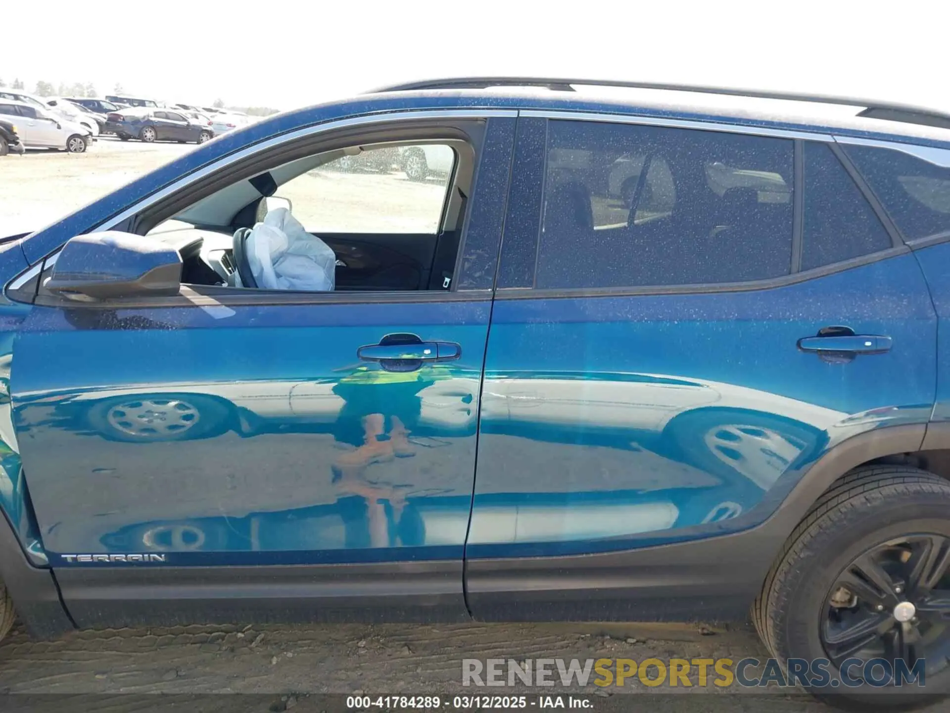 14 Photograph of a damaged car 3GKALMEV7LL306955 GMC TERRAIN 2020
