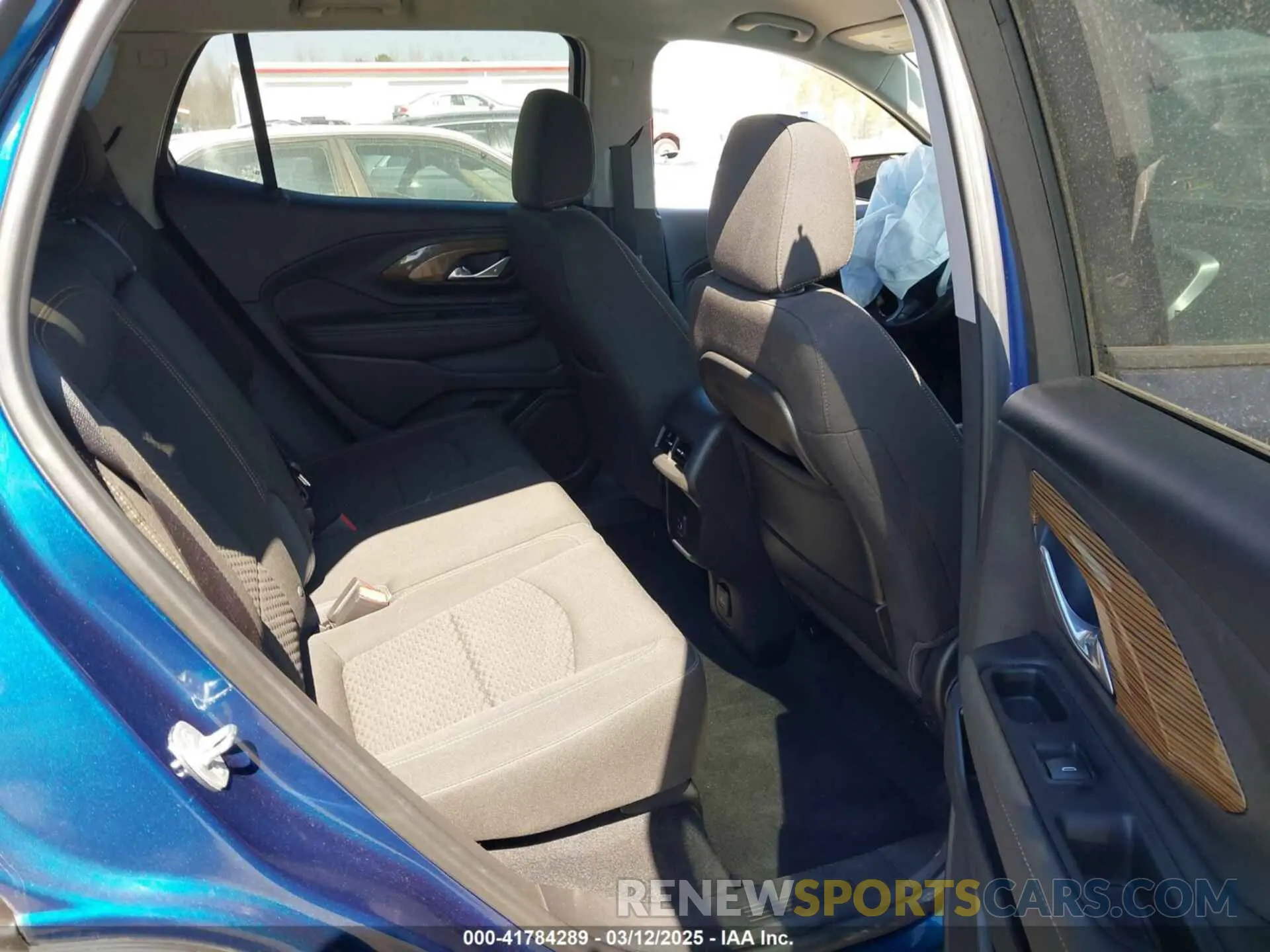 8 Photograph of a damaged car 3GKALMEV7LL306955 GMC TERRAIN 2020