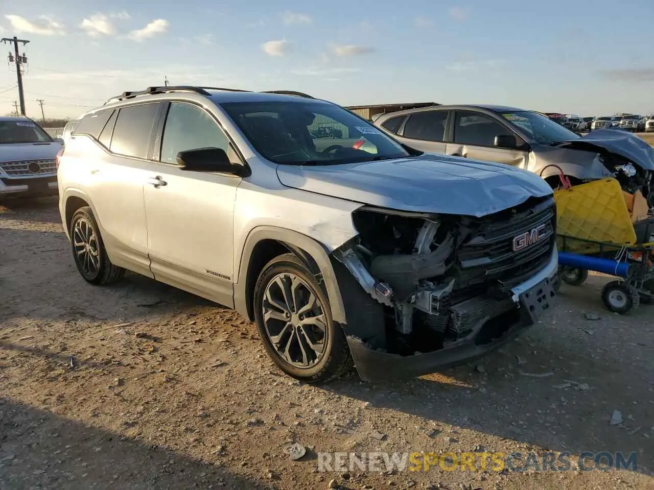 4 Фотография поврежденного автомобиля 3GKALMEV9LL307153 GMC TERRAIN 2020
