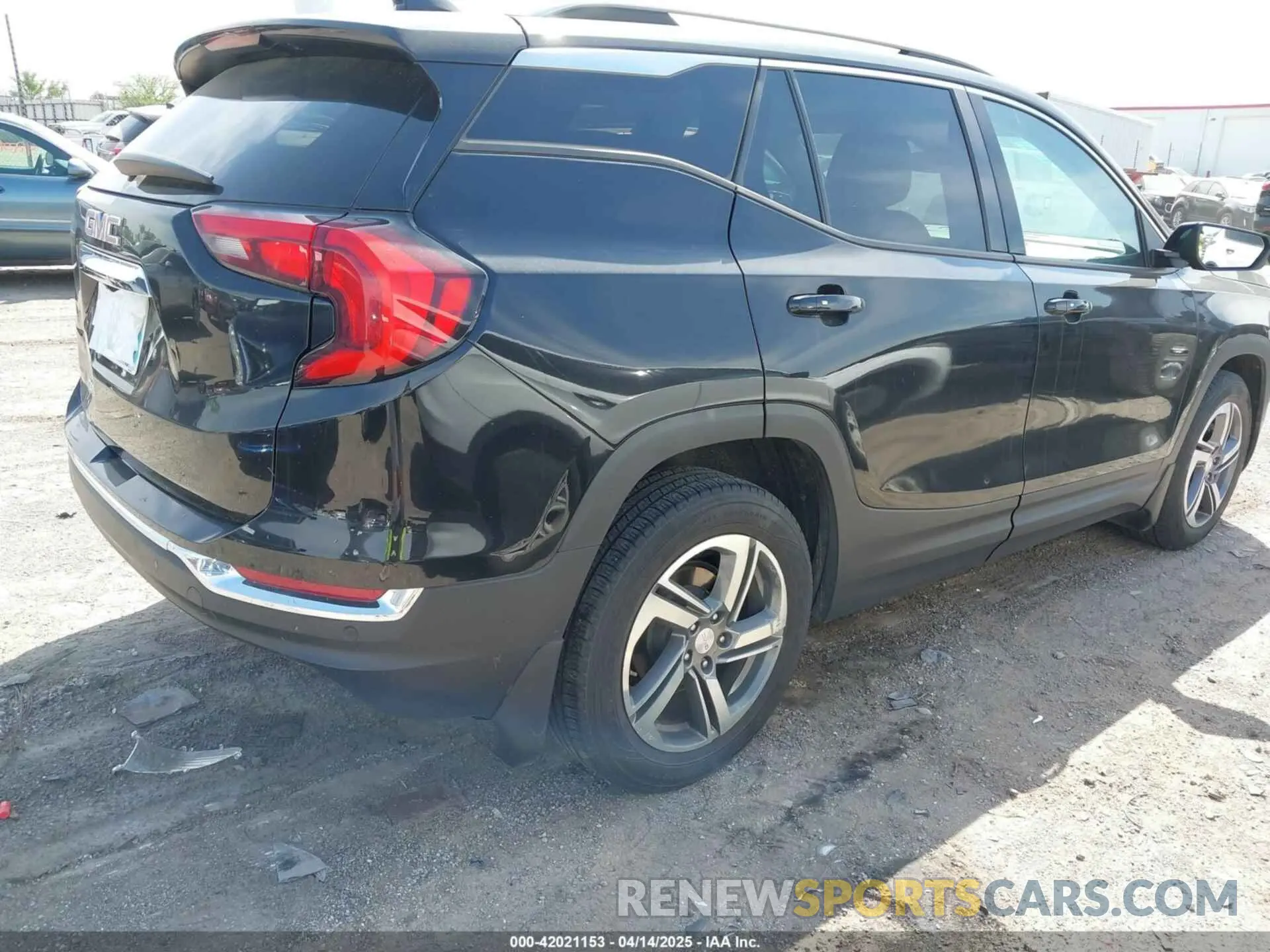 4 Photograph of a damaged car 3GKALPEV4LL145806 GMC TERRAIN 2020