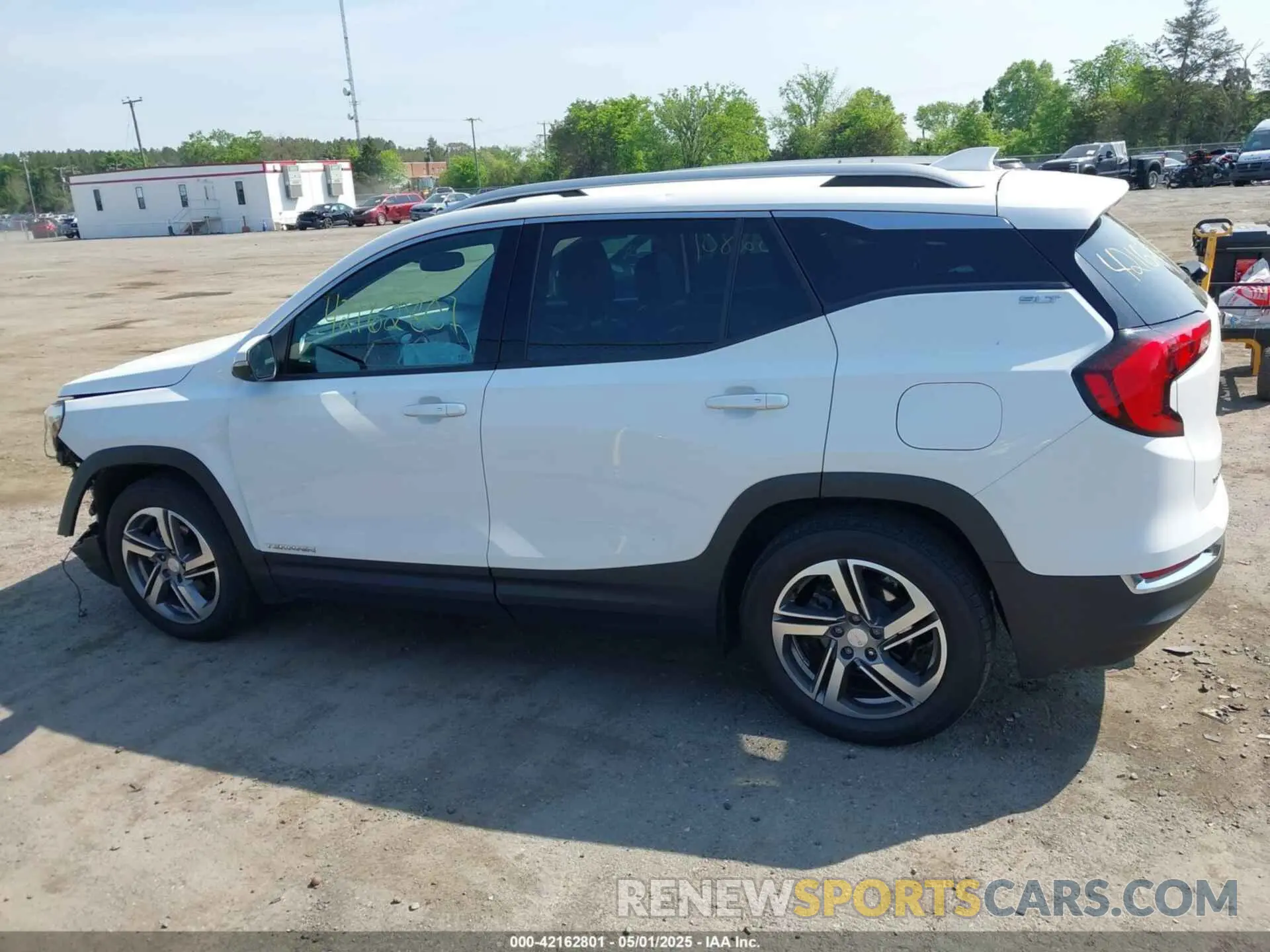15 Photograph of a damaged car 3GKALPEV4LL192365 GMC TERRAIN 2020