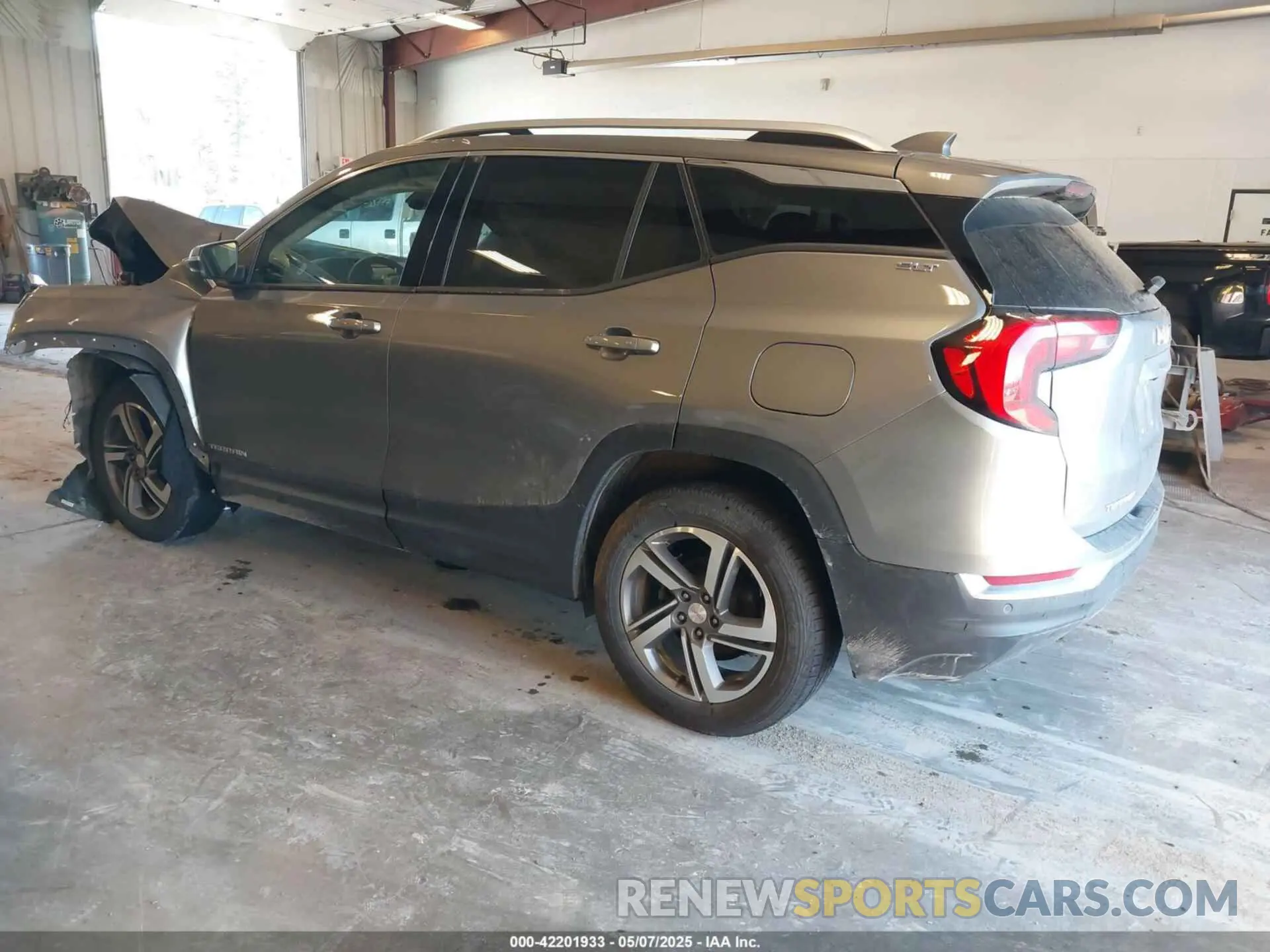 3 Фотография поврежденного автомобиля 3GKALPEV5LL167524 GMC TERRAIN 2020