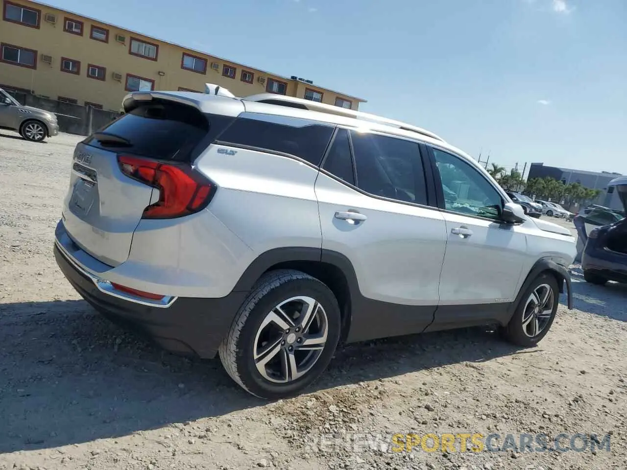3 Фотография поврежденного автомобиля 3GKALPEV6LL216651 GMC TERRAIN 2020