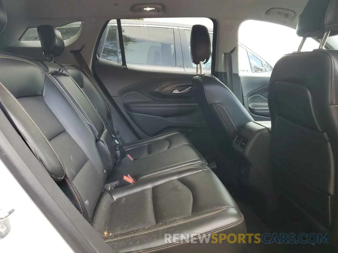 10 Photograph of a damaged car 3GKALPEV9LL165176 GMC TERRAIN 2020