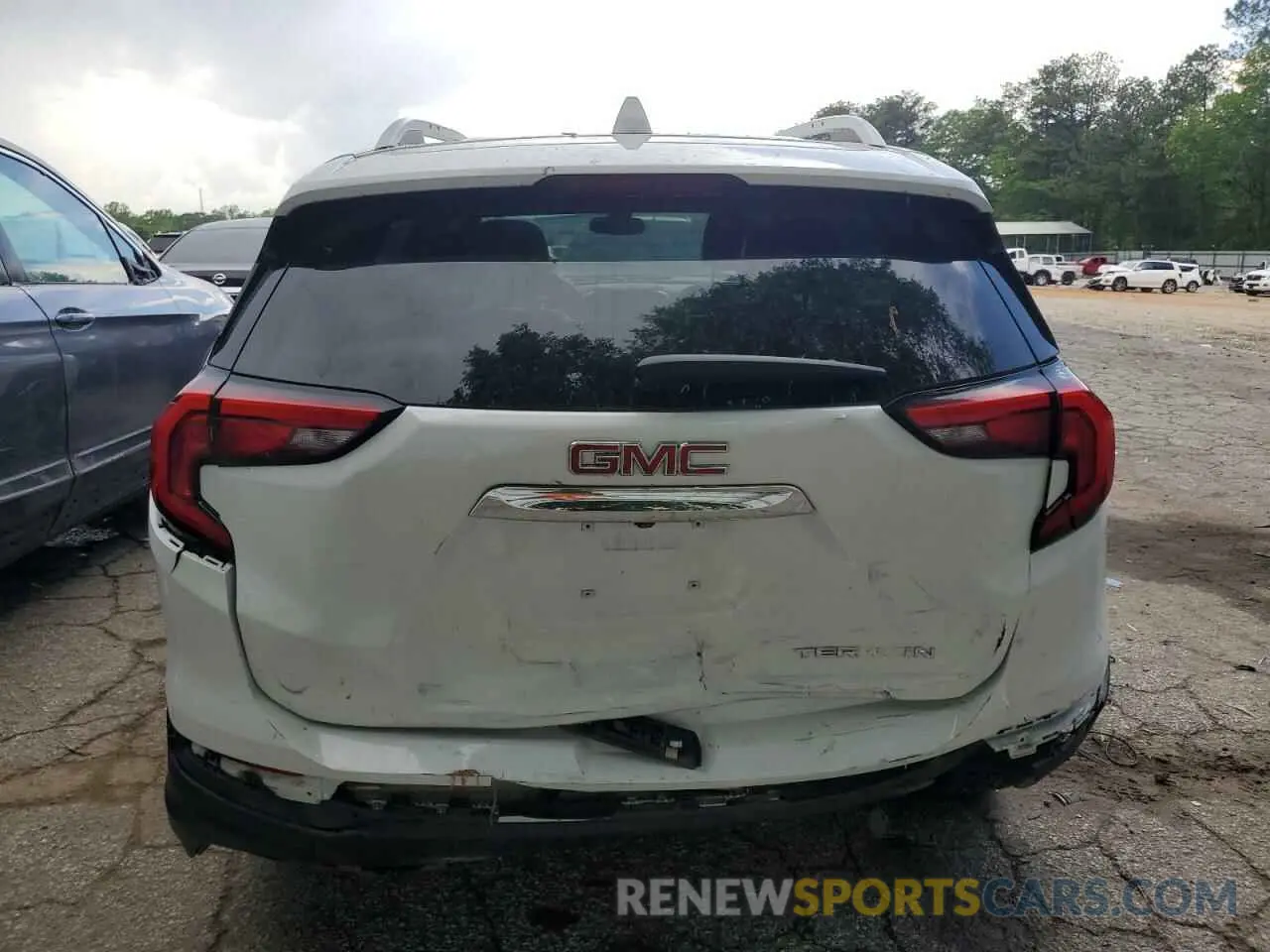 6 Photograph of a damaged car 3GKALPEV9LL165176 GMC TERRAIN 2020