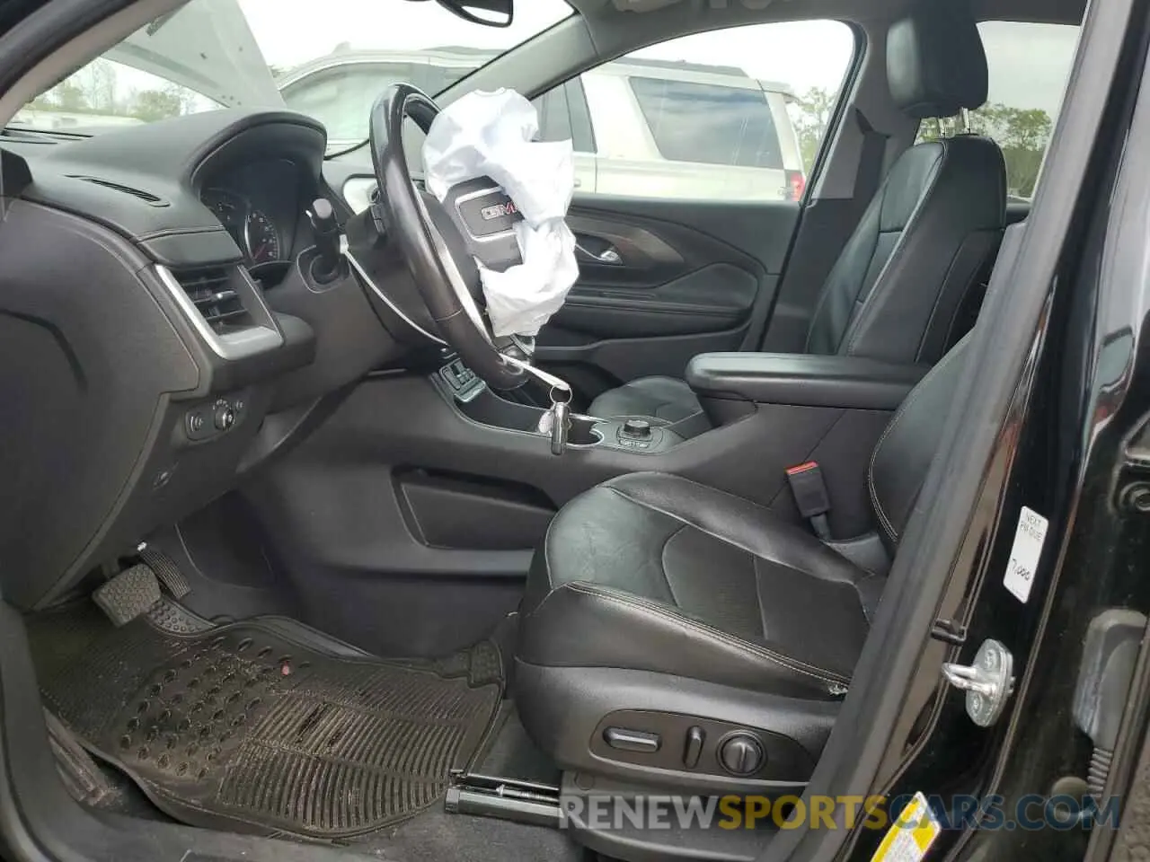 7 Photograph of a damaged car 3GKALPEVXLL104855 GMC TERRAIN 2020