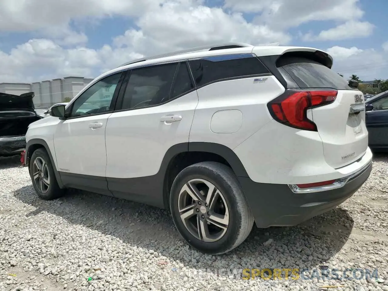2 Photograph of a damaged car 3GKALPEVXLL167311 GMC TERRAIN 2020