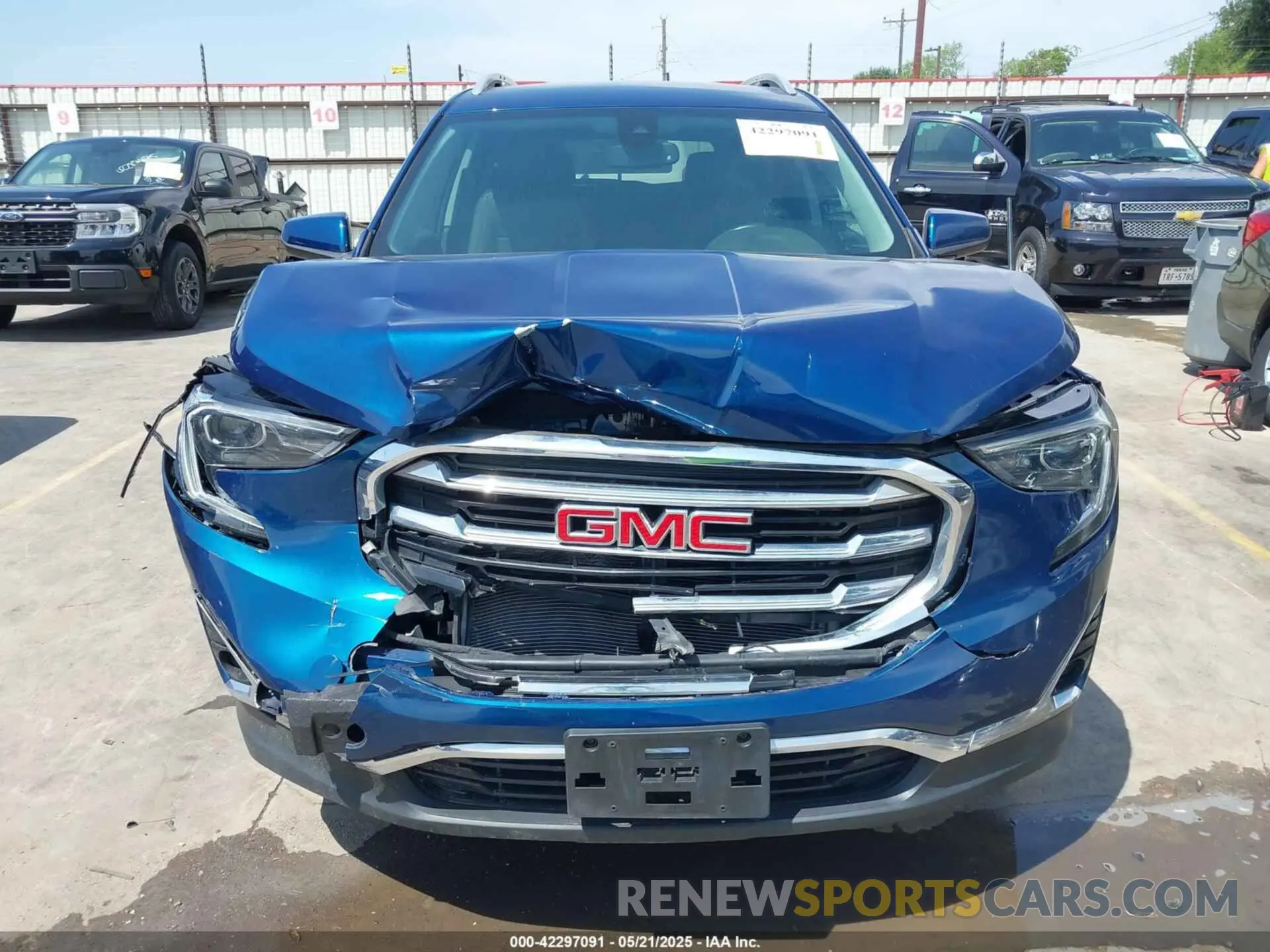6 Photograph of a damaged car 3GKALPEX2LL100204 GMC TERRAIN 2020
