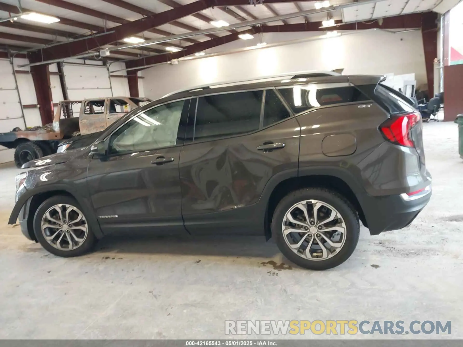 13 Photograph of a damaged car 3GKALPEX5LL219445 GMC TERRAIN 2020