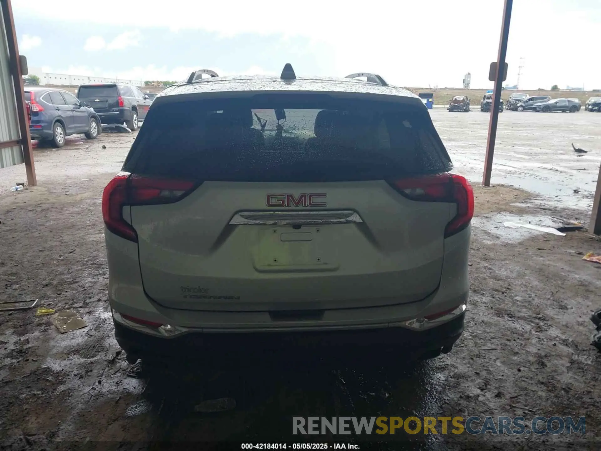 17 Photograph of a damaged car 3GKALPEXXLL245121 GMC TERRAIN 2020