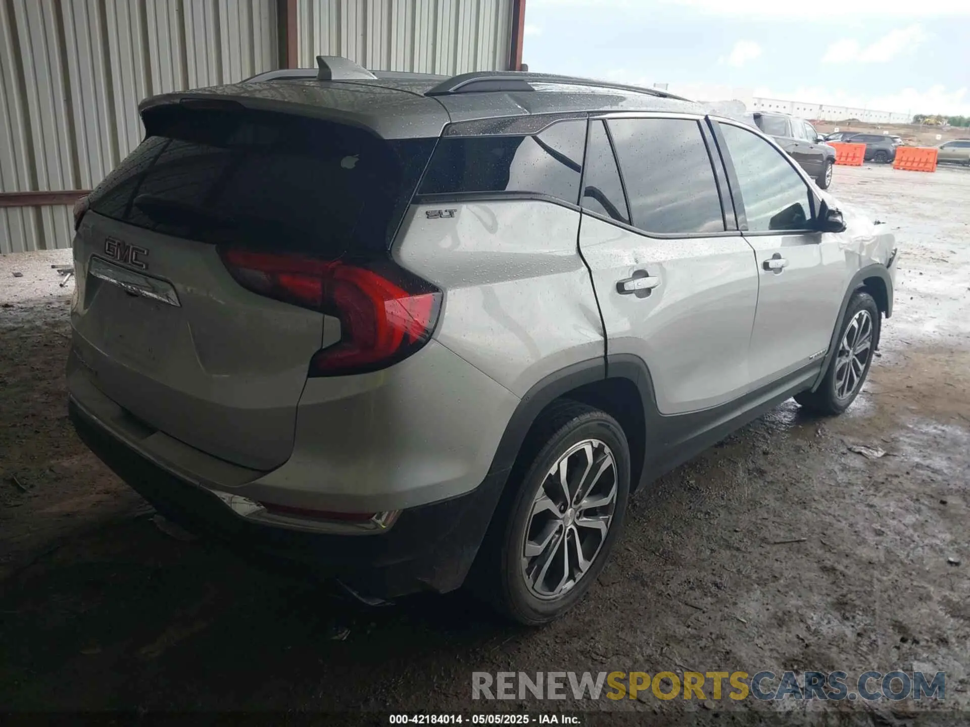 4 Photograph of a damaged car 3GKALPEXXLL245121 GMC TERRAIN 2020