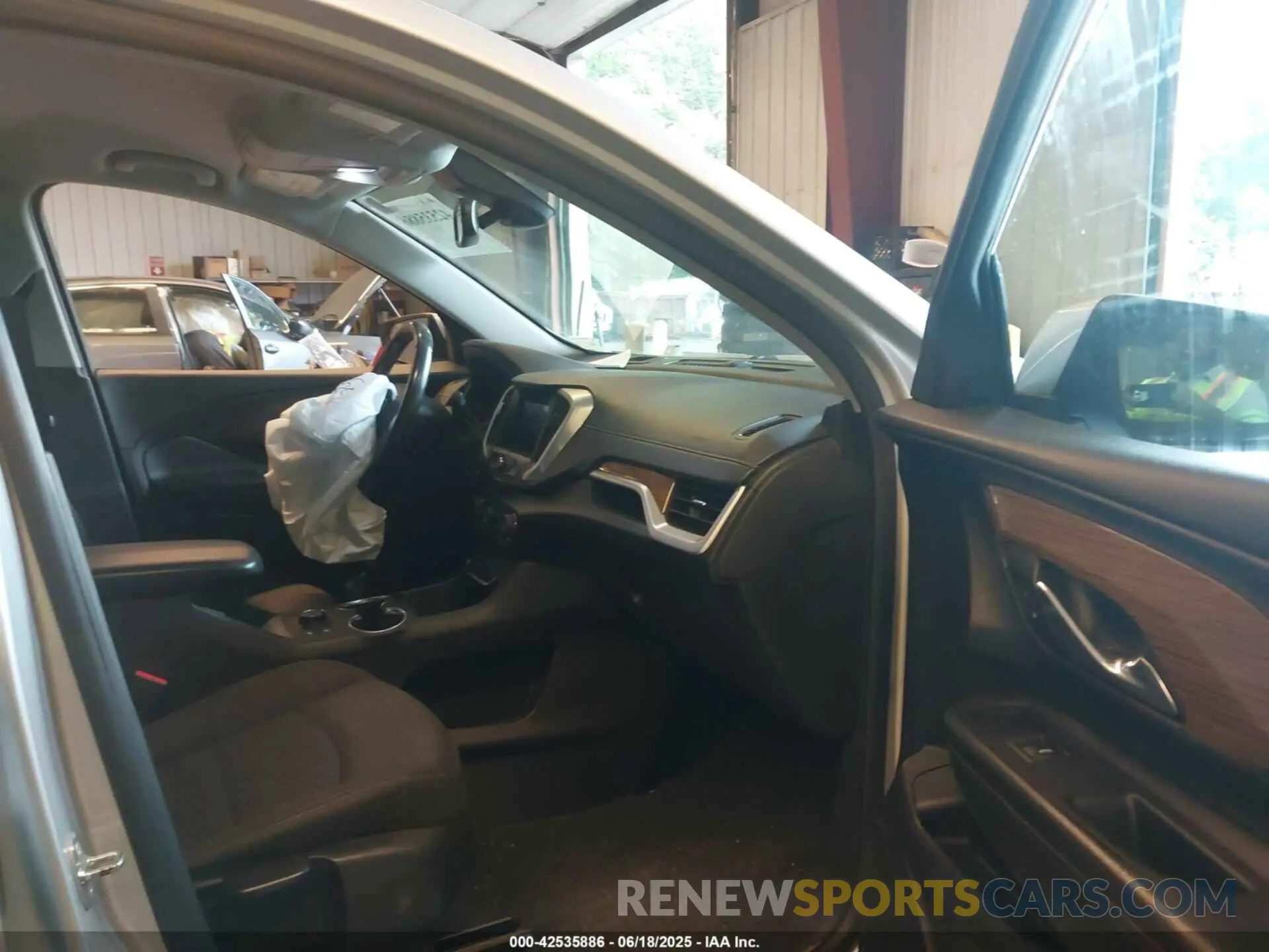 5 Photograph of a damaged car 3GKALTEV1LL315077 GMC TERRAIN 2020