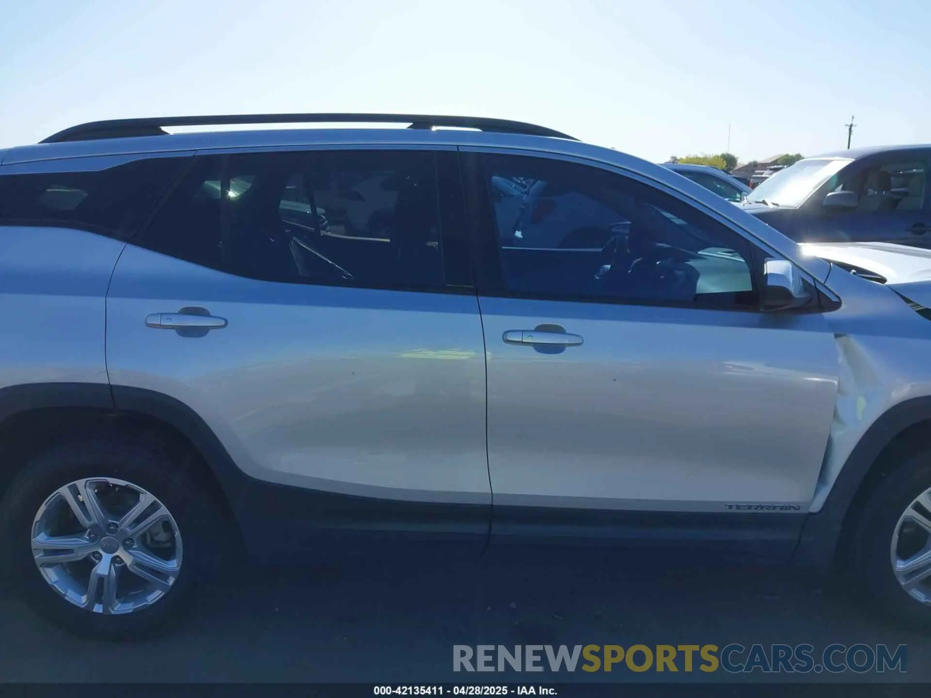 13 Photograph of a damaged car 3GKALTEV2LL136210 GMC TERRAIN 2020