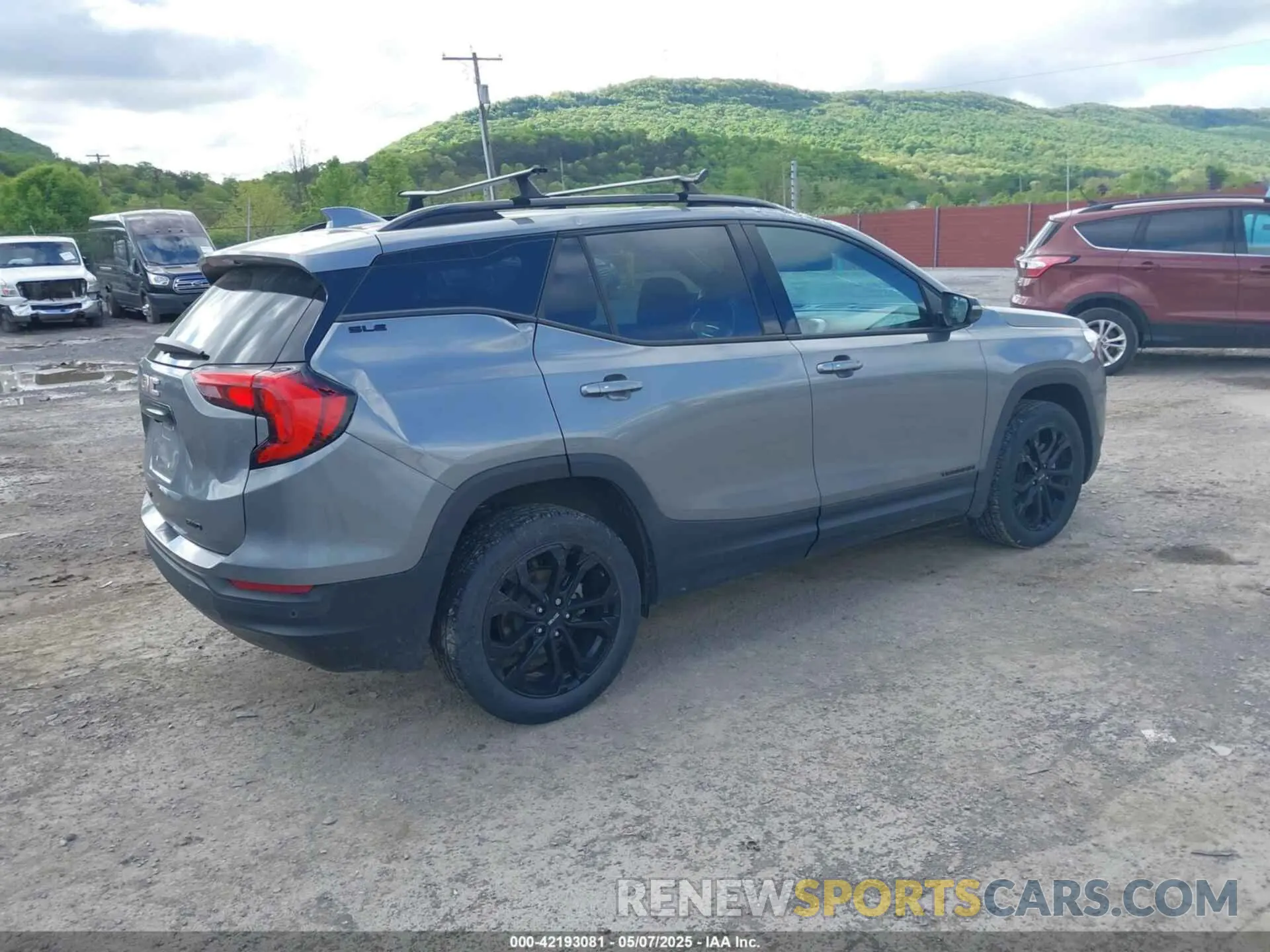 4 Photograph of a damaged car 3GKALTEV2LL215120 GMC TERRAIN 2020
