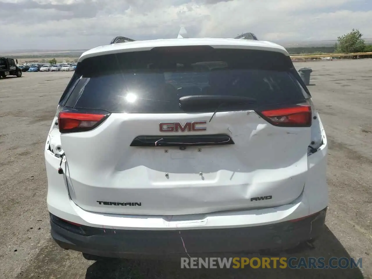 6 Photograph of a damaged car 3GKALTEV4LL159004 GMC TERRAIN 2020