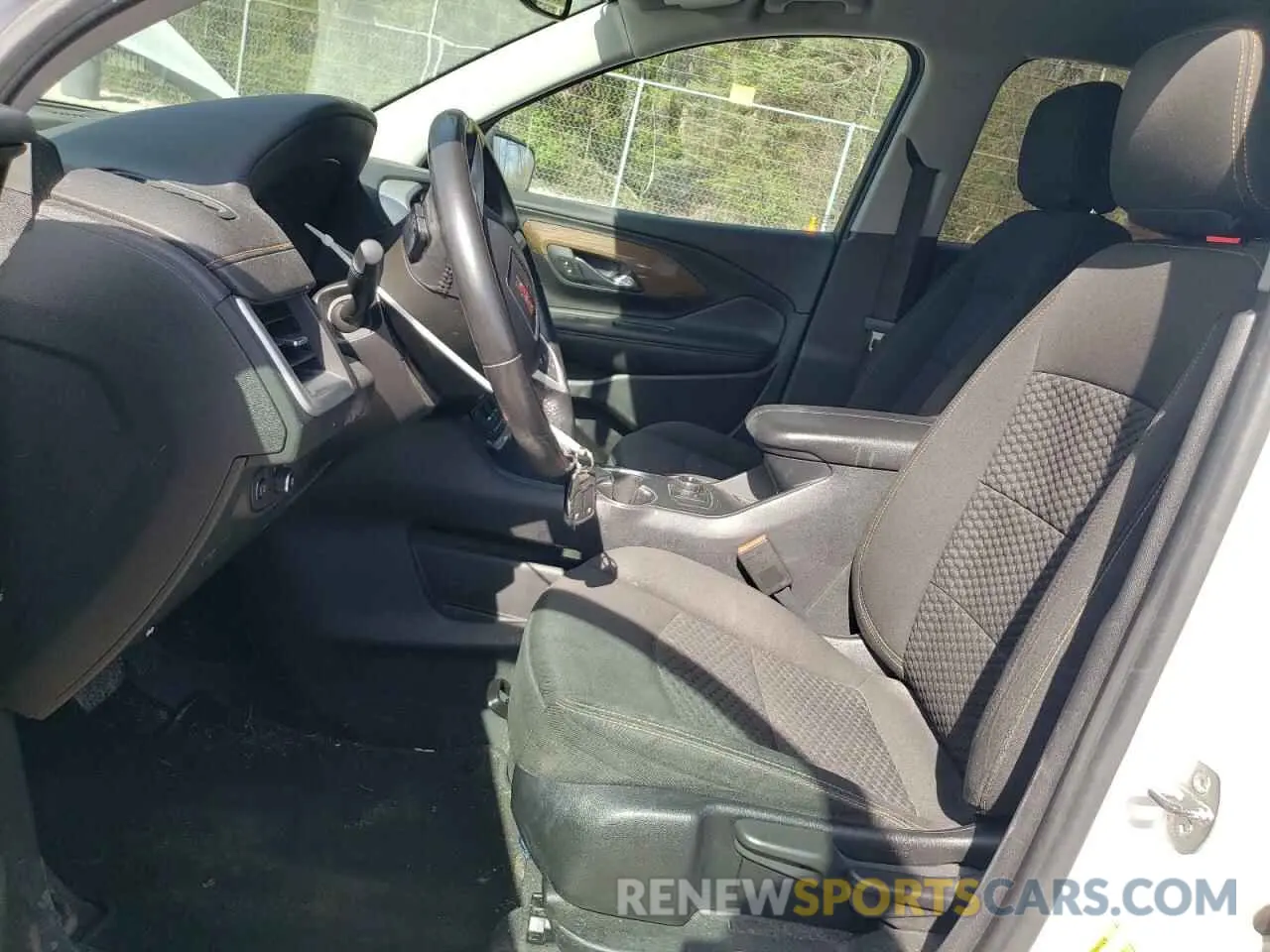 7 Photograph of a damaged car 3GKALTEV5LL133155 GMC TERRAIN 2020