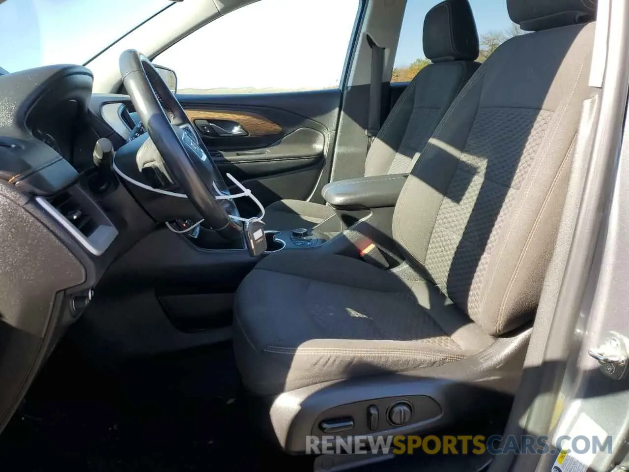 7 Photograph of a damaged car 3GKALTEV7LL178050 GMC TERRAIN 2020