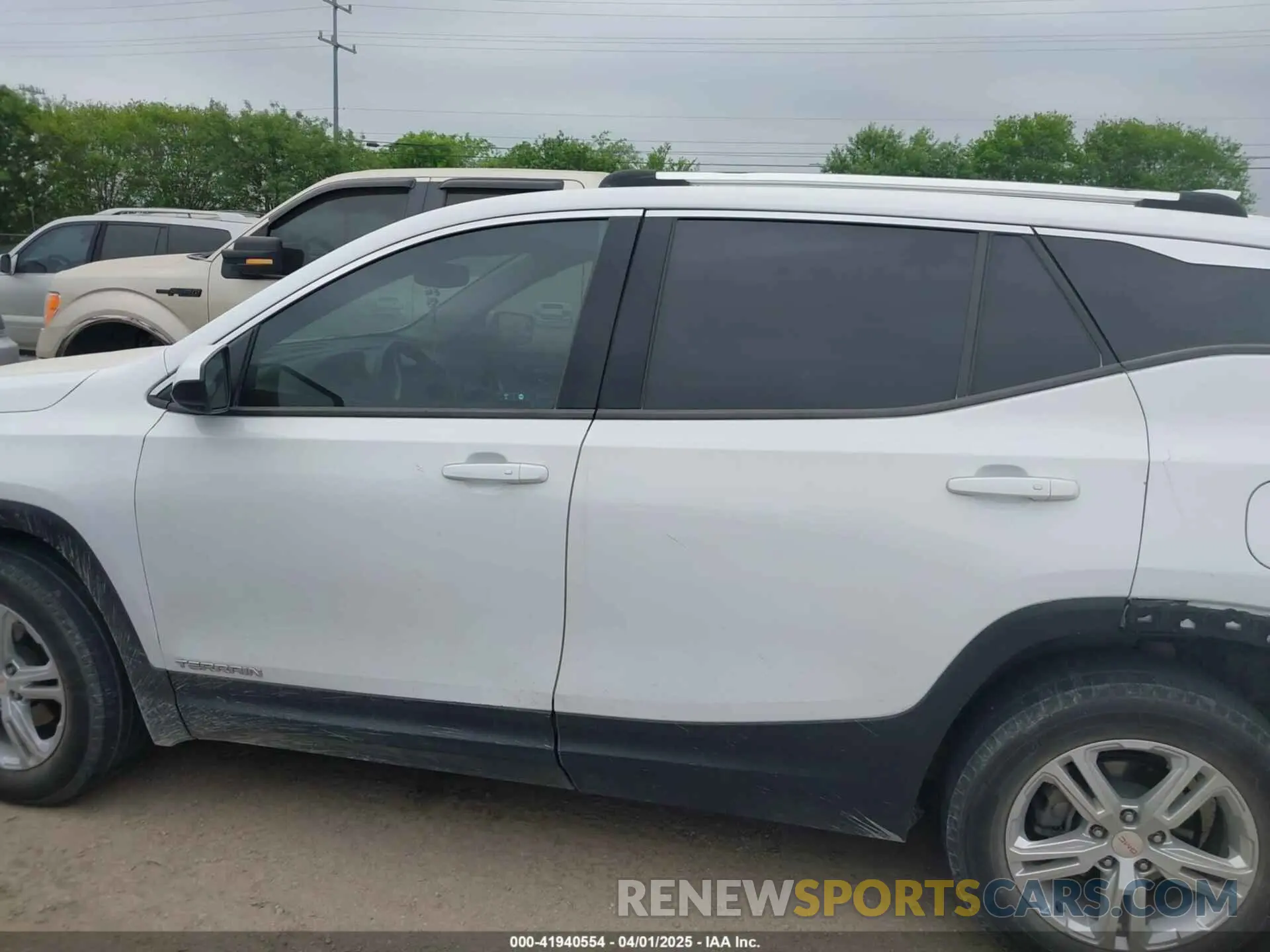 13 Фотография поврежденного автомобиля 3GKALTEV7LL218577 GMC TERRAIN 2020