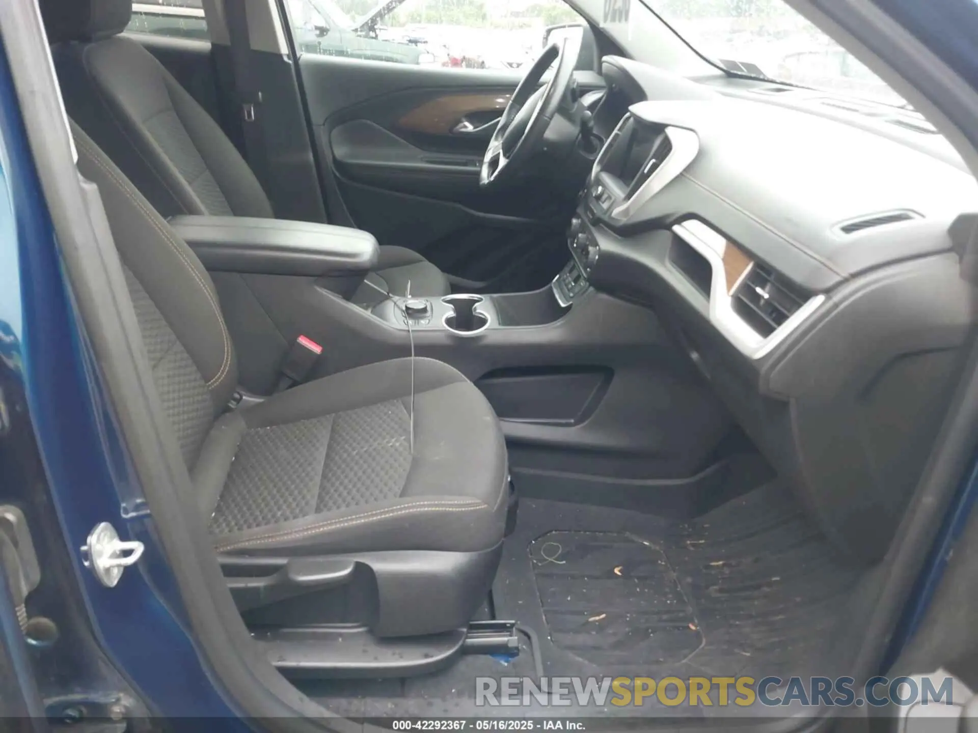 5 Photograph of a damaged car 3GKALTEV9LL184285 GMC TERRAIN 2020