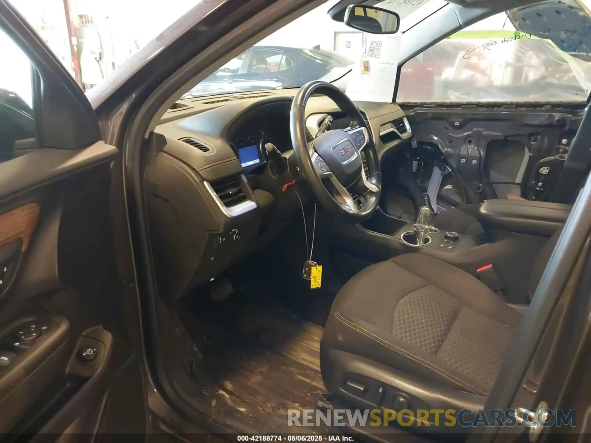 5 Photograph of a damaged car 3GKALTEV9LL203210 GMC TERRAIN 2020