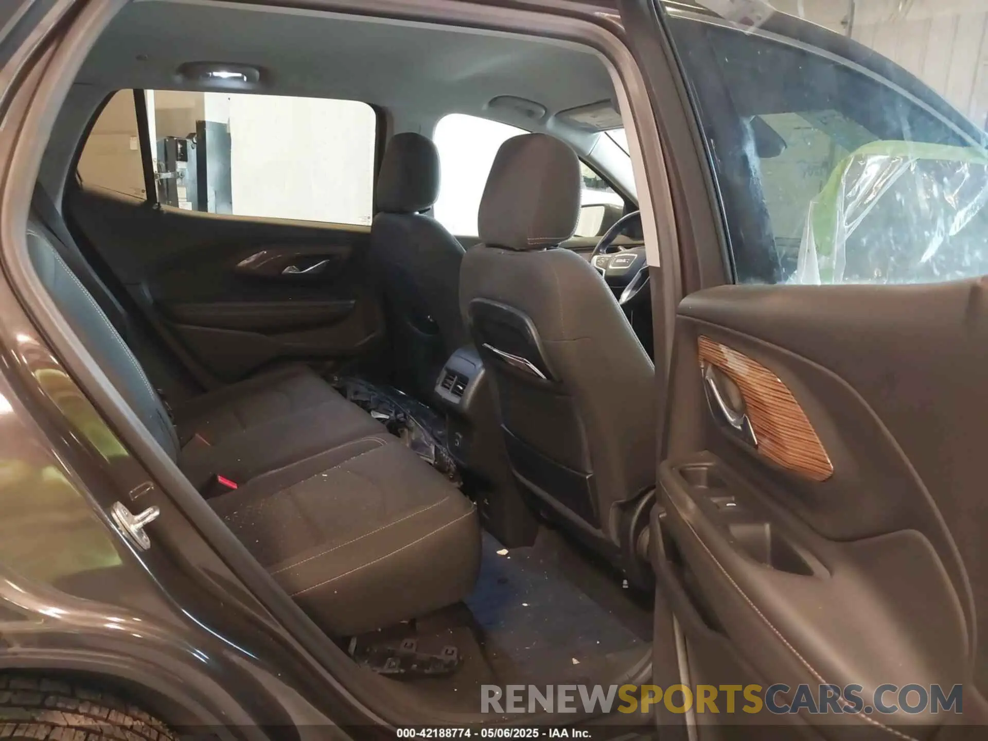 8 Photograph of a damaged car 3GKALTEV9LL203210 GMC TERRAIN 2020
