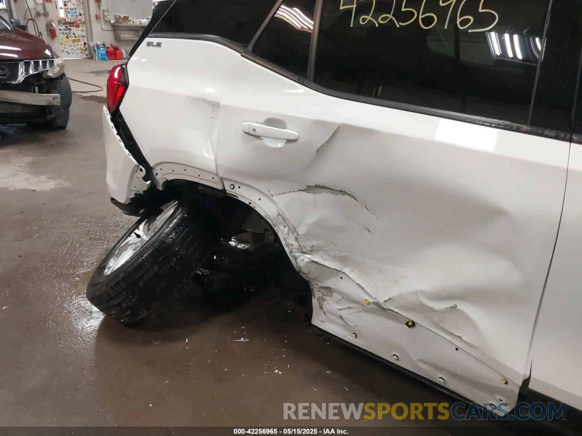 6 Photograph of a damaged car 3GKALTEV9LL261804 GMC TERRAIN 2020