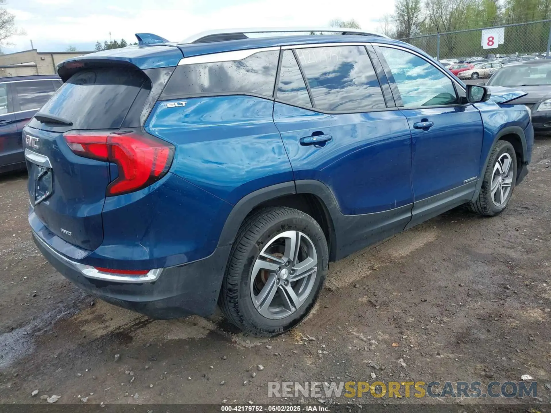 4 Photograph of a damaged car 3GKALVEV0LL231358 GMC TERRAIN 2020