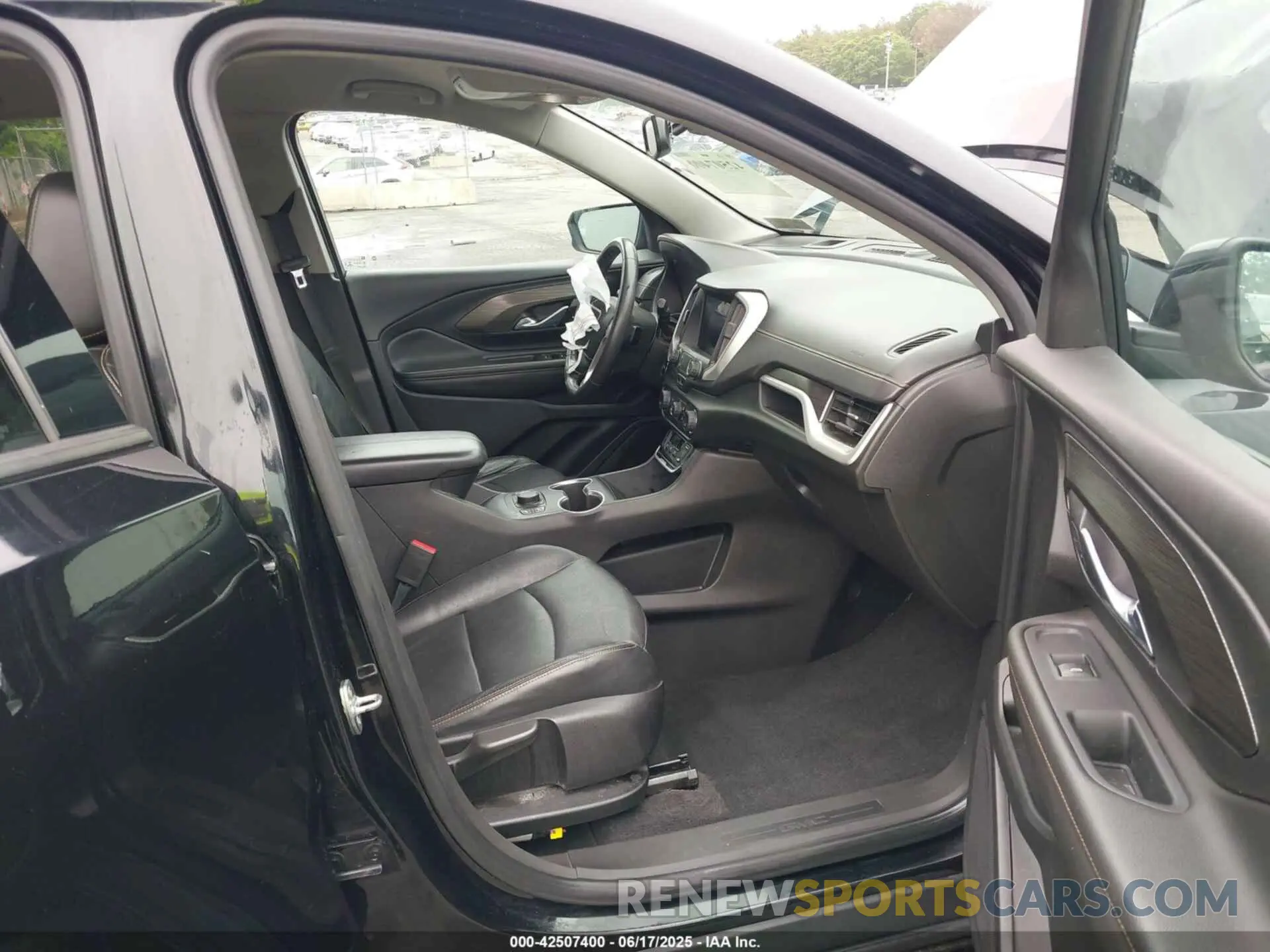5 Photograph of a damaged car 3GKALVEV0LL244028 GMC TERRAIN 2020