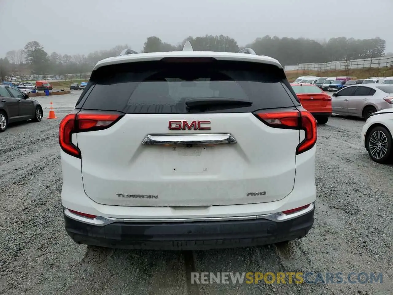 6 Photograph of a damaged car 3GKALVEV1LL121337 GMC TERRAIN 2020