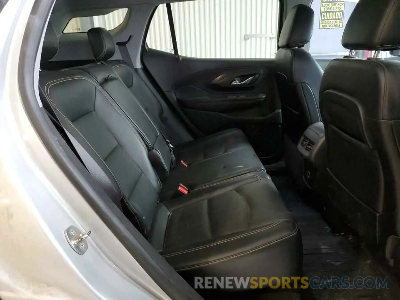 11 Photograph of a damaged car 3GKALVEV1LL137814 GMC TERRAIN 2020