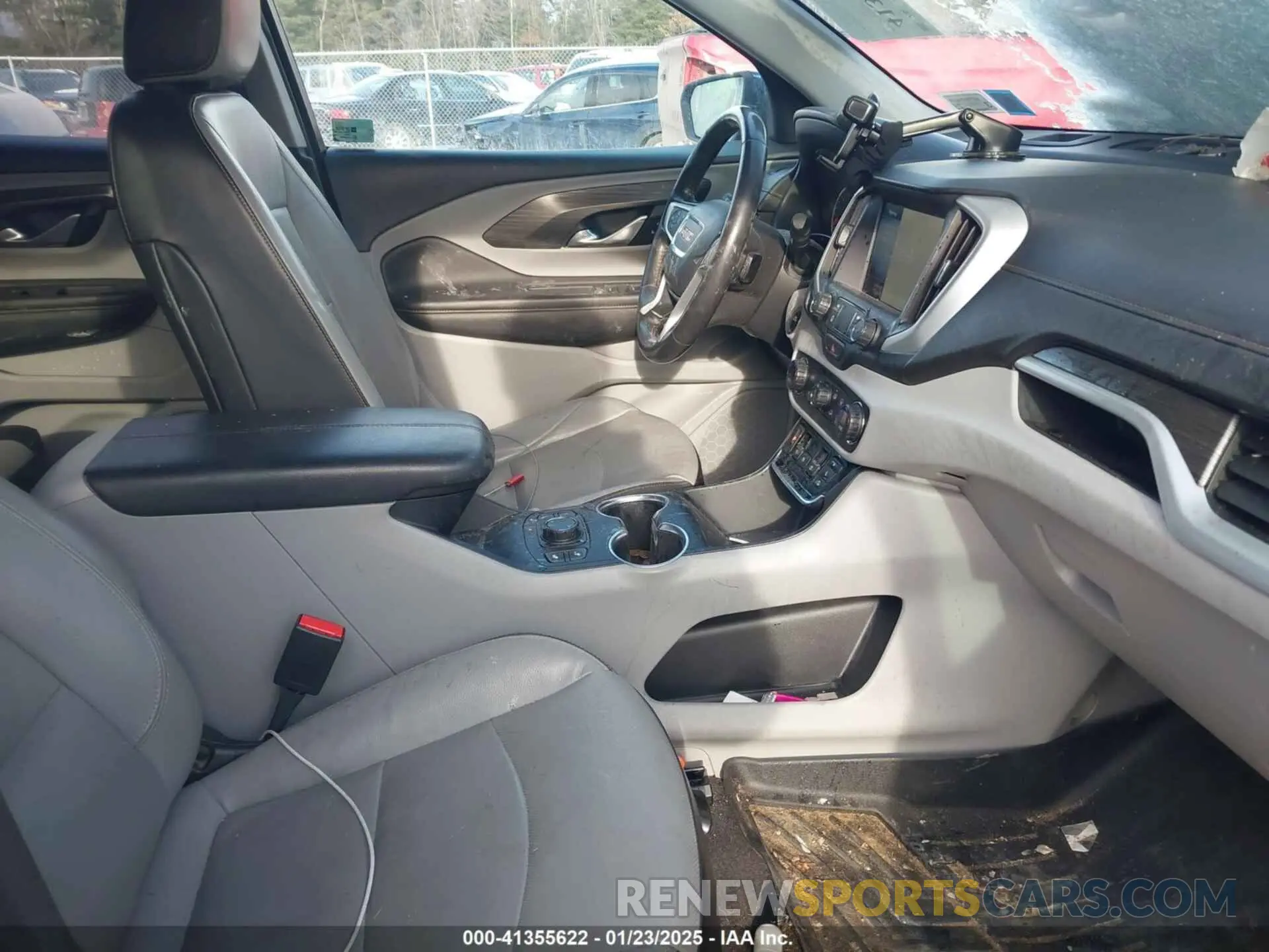5 Photograph of a damaged car 3GKALVEV4LL252018 GMC TERRAIN 2020