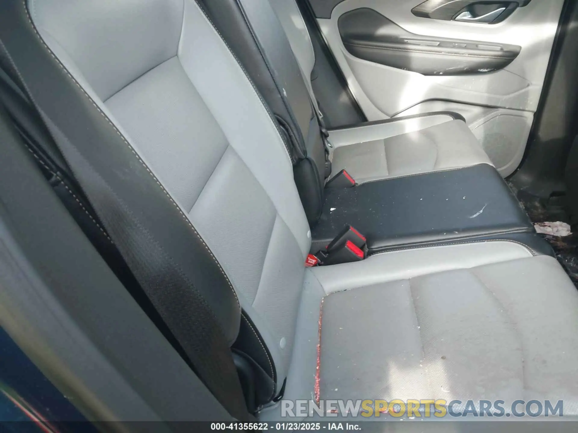 8 Photograph of a damaged car 3GKALVEV4LL252018 GMC TERRAIN 2020