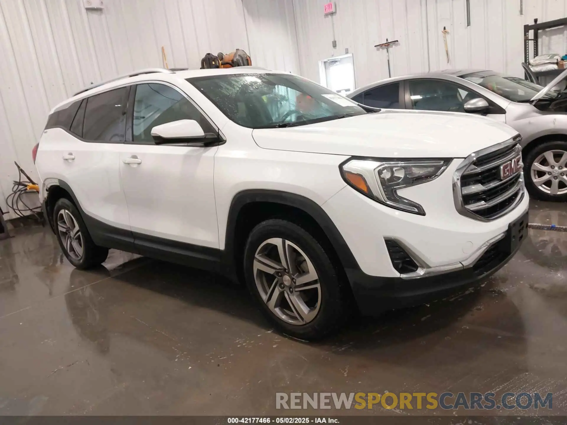 1 Photograph of a damaged car 3GKALVEV5LL236894 GMC TERRAIN 2020
