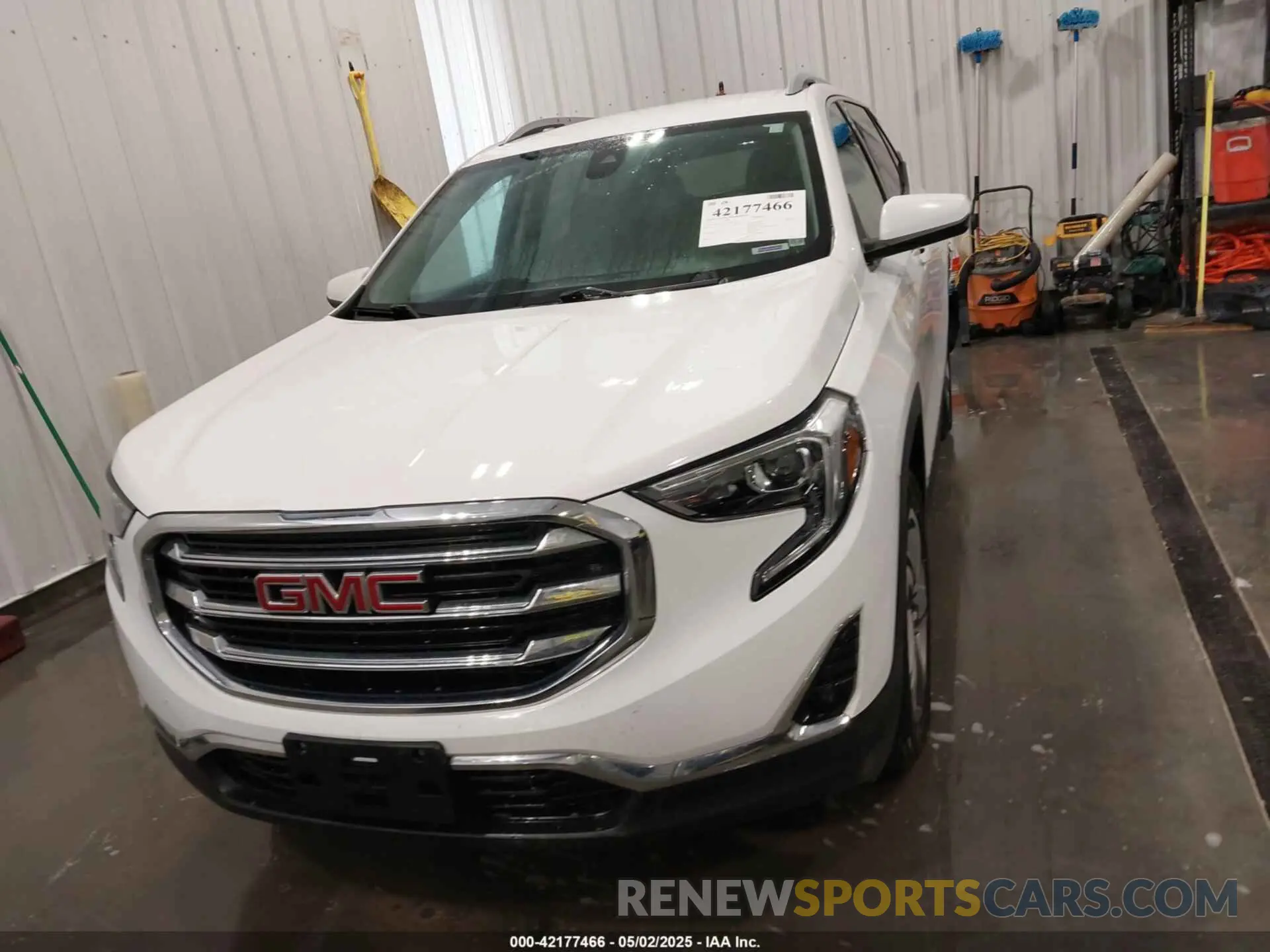 13 Photograph of a damaged car 3GKALVEV5LL236894 GMC TERRAIN 2020