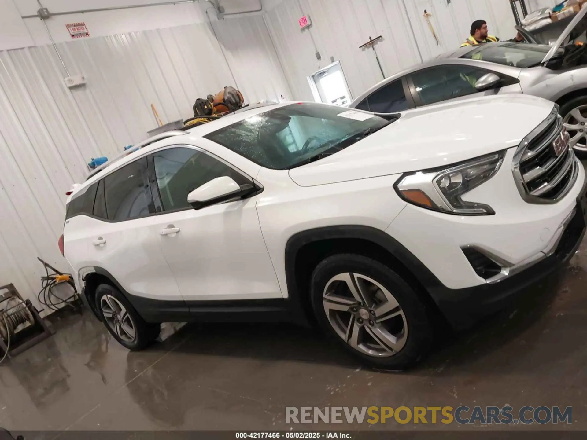 14 Photograph of a damaged car 3GKALVEV5LL236894 GMC TERRAIN 2020