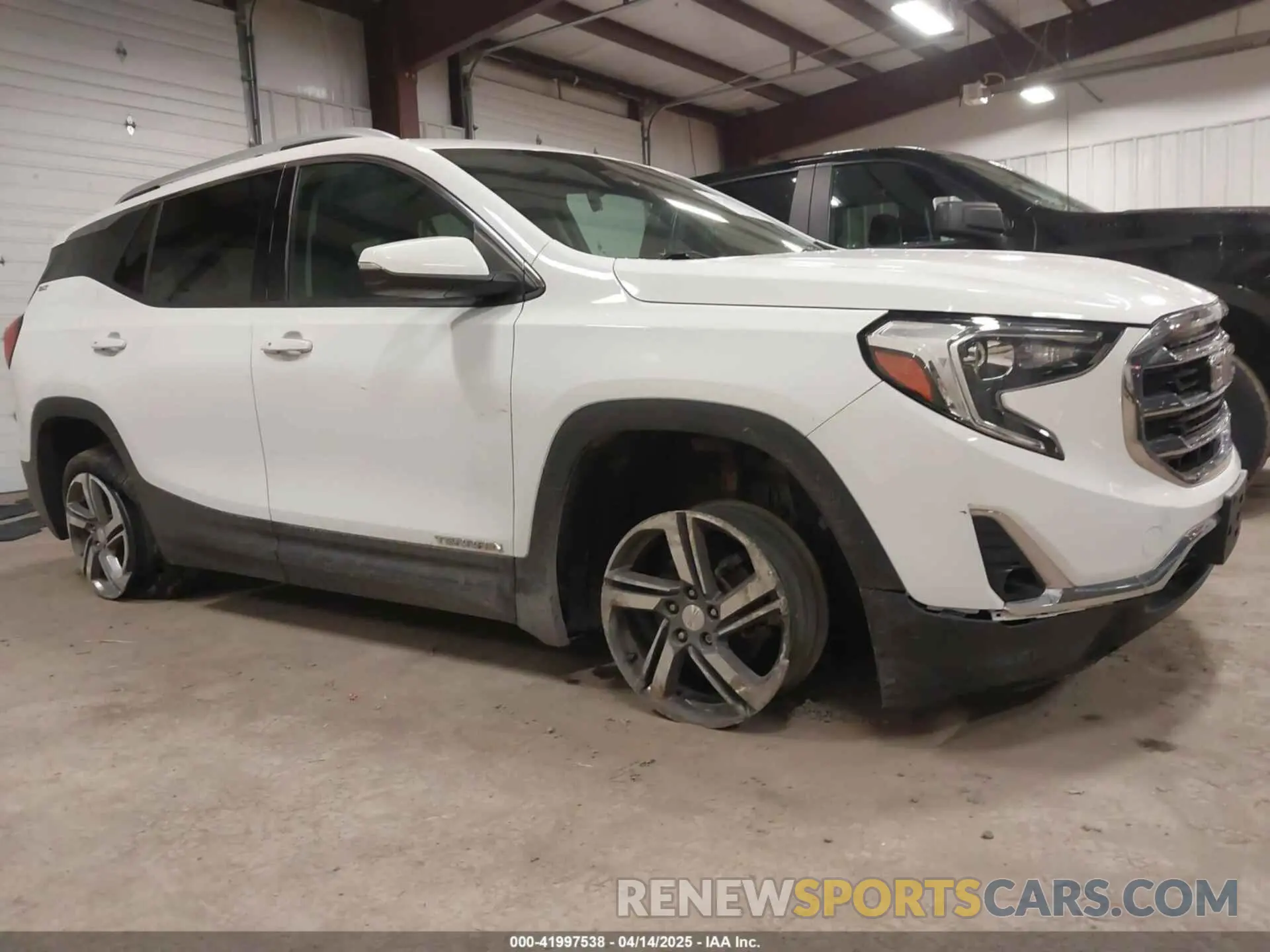 6 Photograph of a damaged car 3GKALVEV7LL322627 GMC TERRAIN 2020