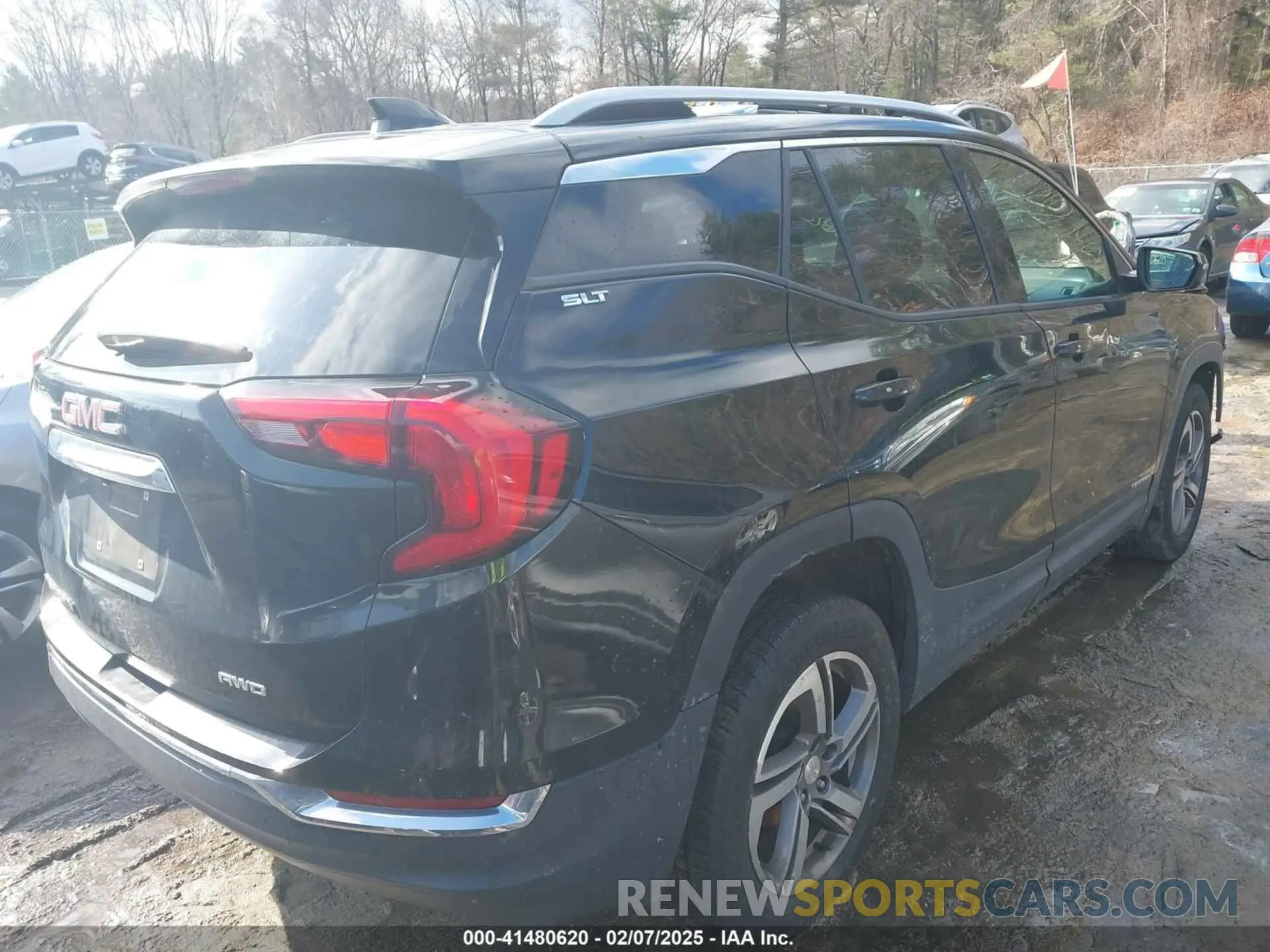 4 Photograph of a damaged car 3GKALVEV8LL102204 GMC TERRAIN 2020