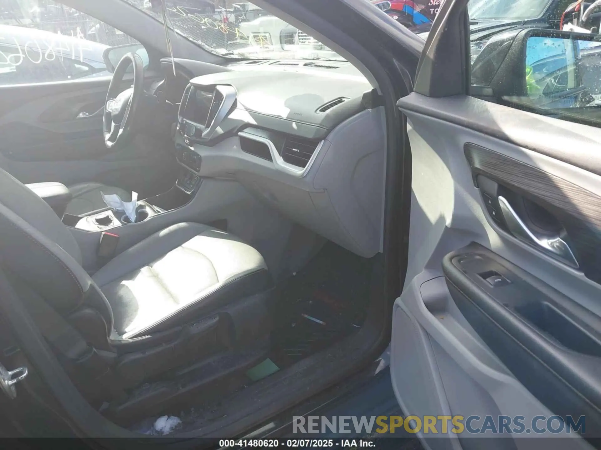 5 Photograph of a damaged car 3GKALVEV8LL102204 GMC TERRAIN 2020