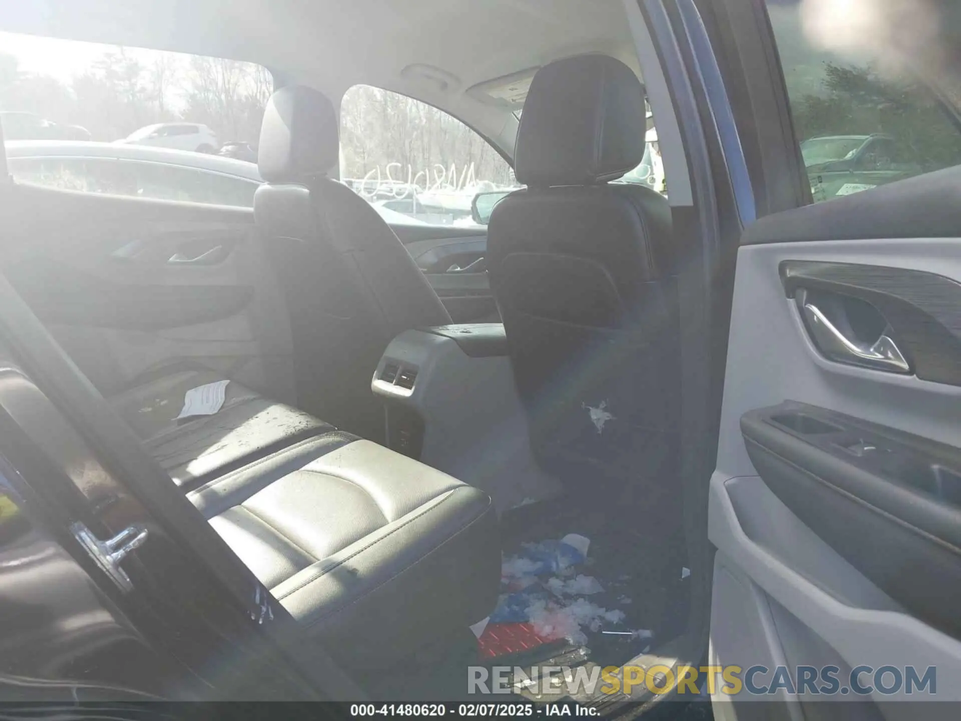 8 Photograph of a damaged car 3GKALVEV8LL102204 GMC TERRAIN 2020
