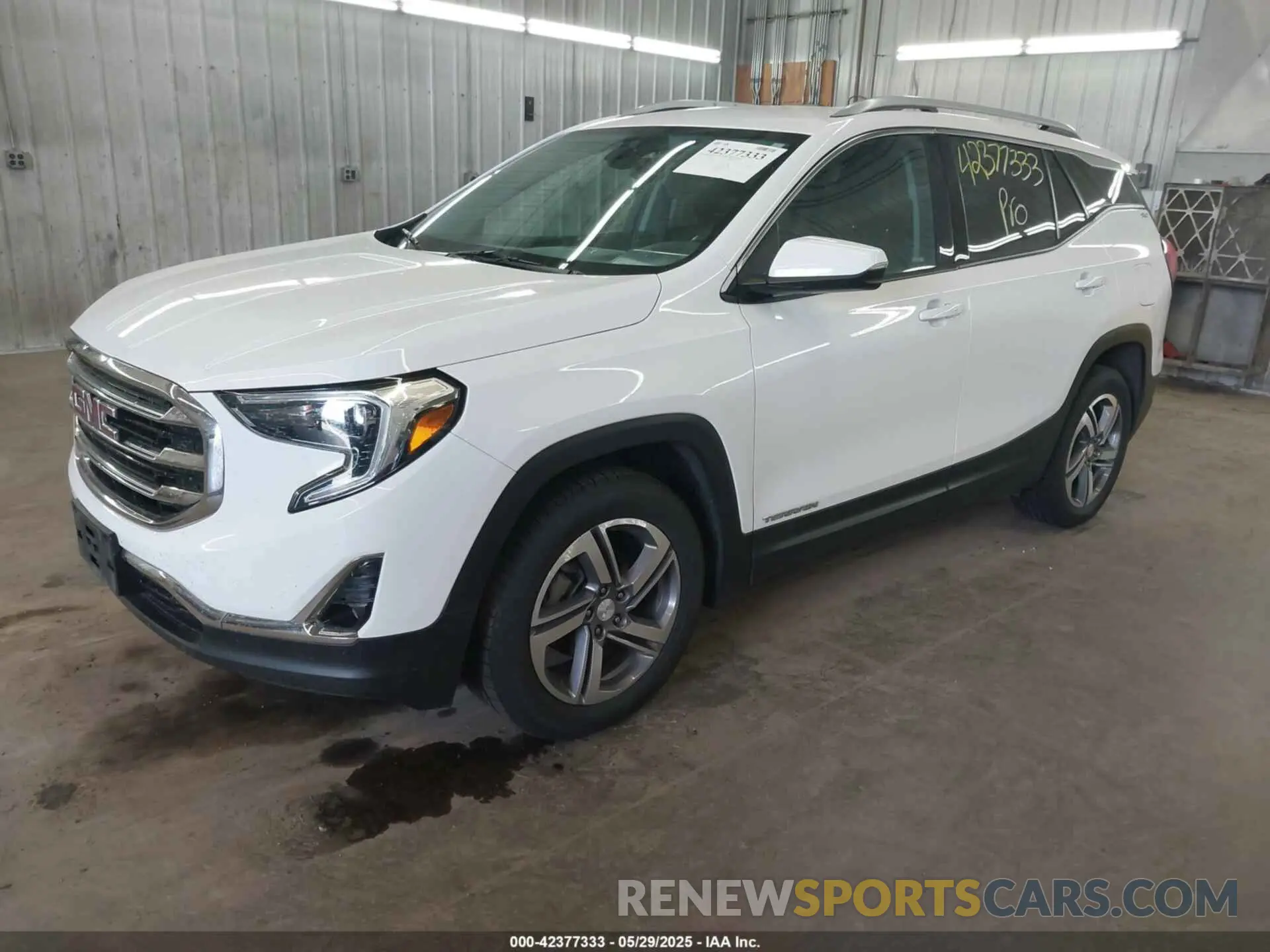 2 Photograph of a damaged car 3GKALVEV8LL235044 GMC TERRAIN 2020
