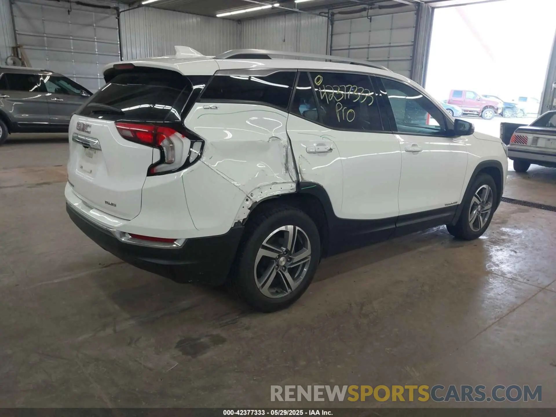 4 Photograph of a damaged car 3GKALVEV8LL235044 GMC TERRAIN 2020